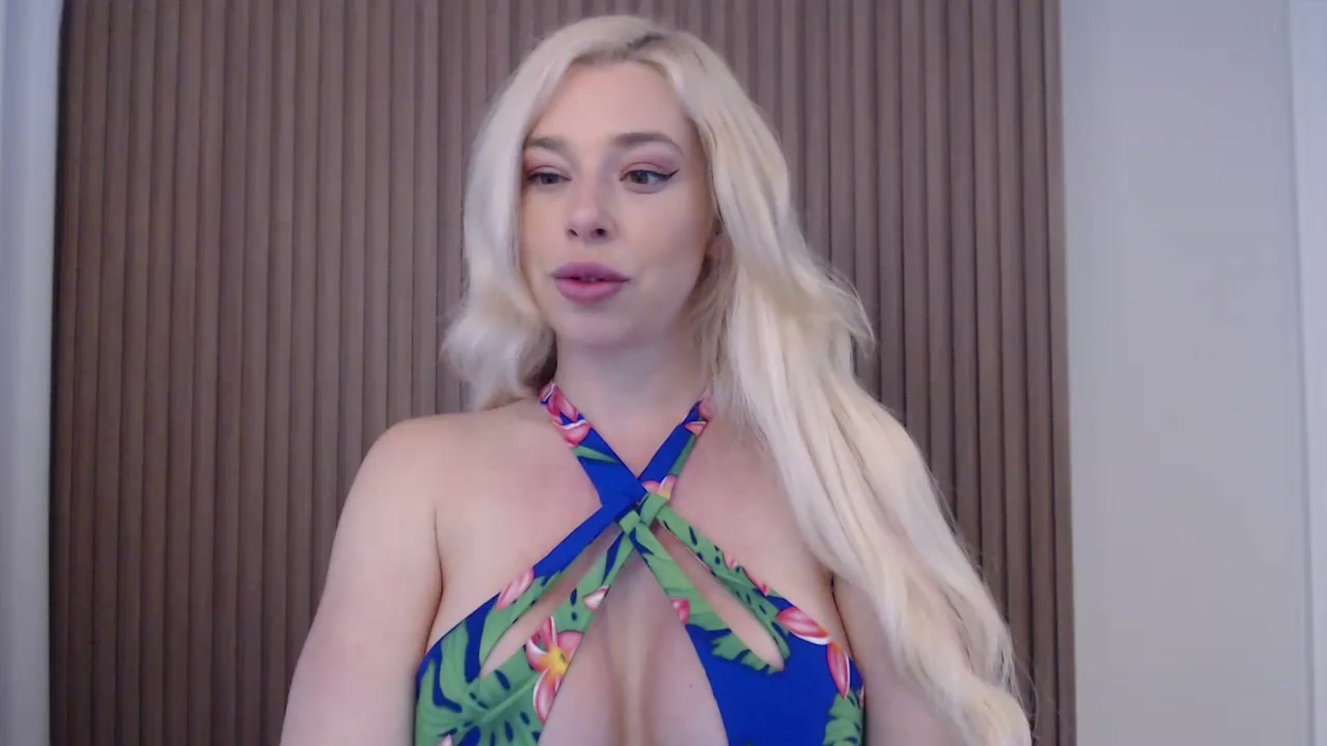 Gallery image thumbnail from Riley_Parks's myfreecams stream on, 04/01/2025, 11:54 image 5 of 20