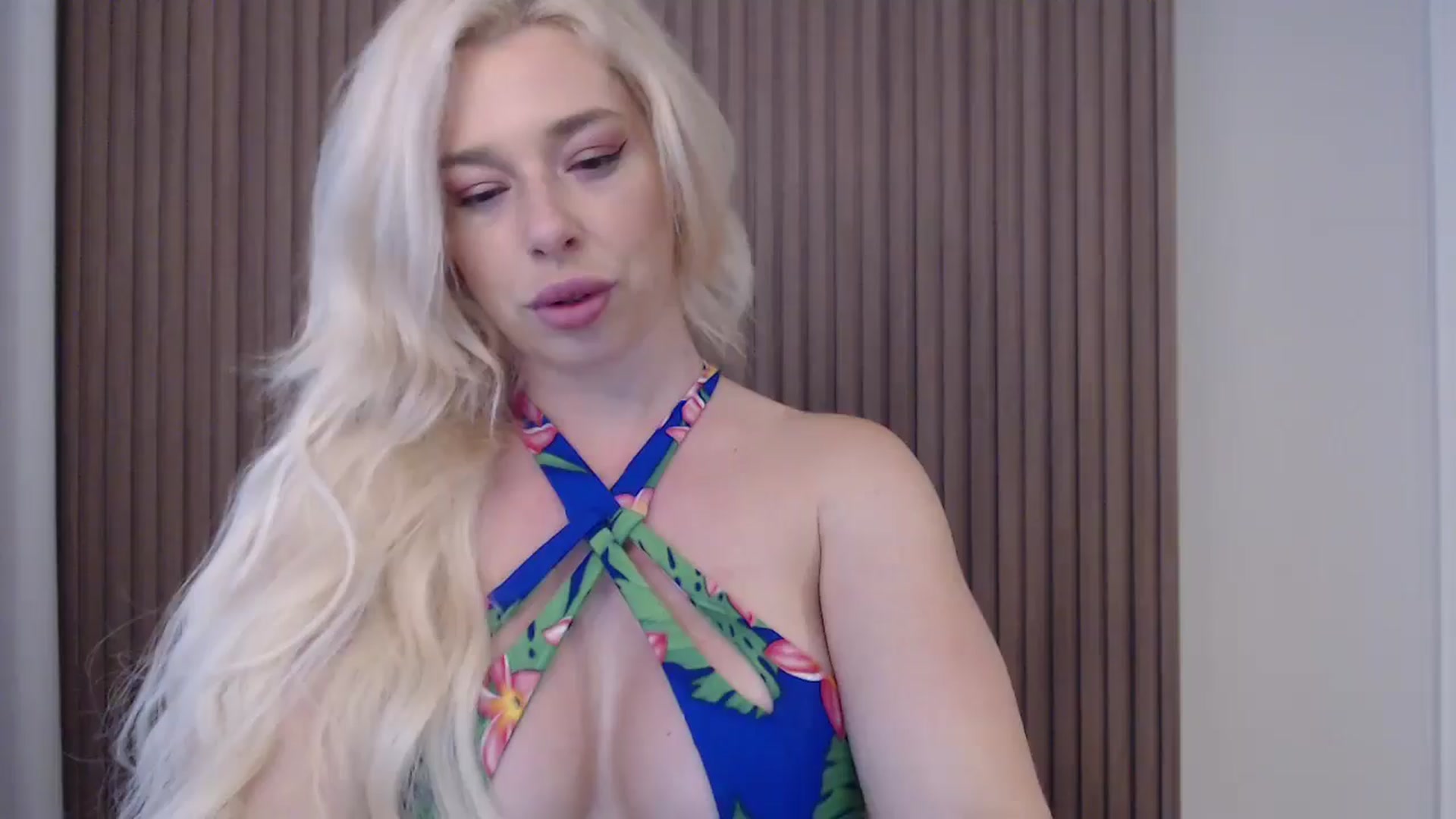Gallery image thumbnail from Riley_Parks's myfreecams stream on, 04/01/2025, 11:54 image 1 of 20