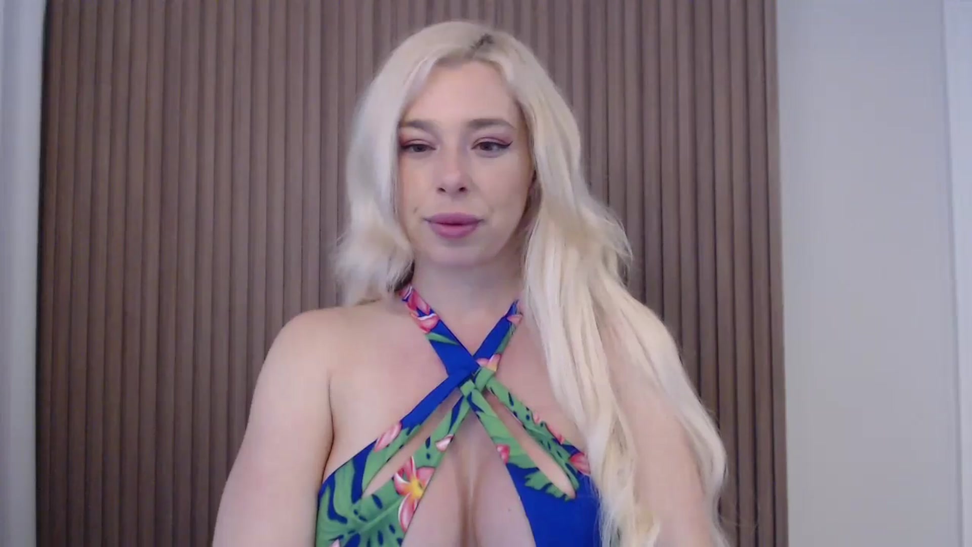 Gallery image thumbnail from Riley_Parks's myfreecams stream on, 04/01/2025, 11:54 image 8 of 20