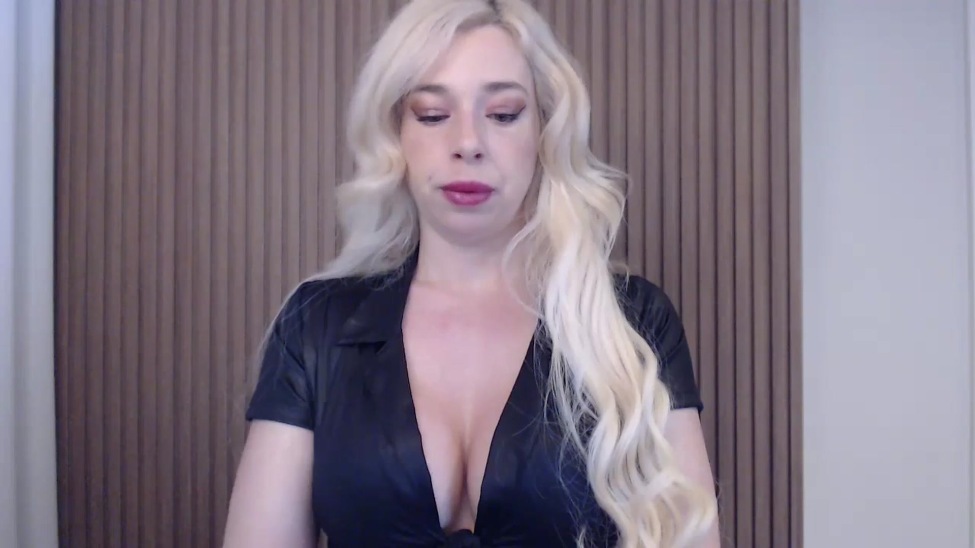 Gallery image thumbnail from Riley_Parks's myfreecams stream on, 04/02/2025, 09:33 image 18 of 20