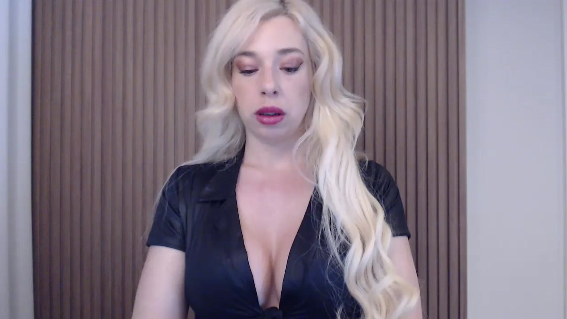 Gallery image thumbnail from Riley_Parks's myfreecams stream on, 04/02/2025, 09:33 image 19 of 20