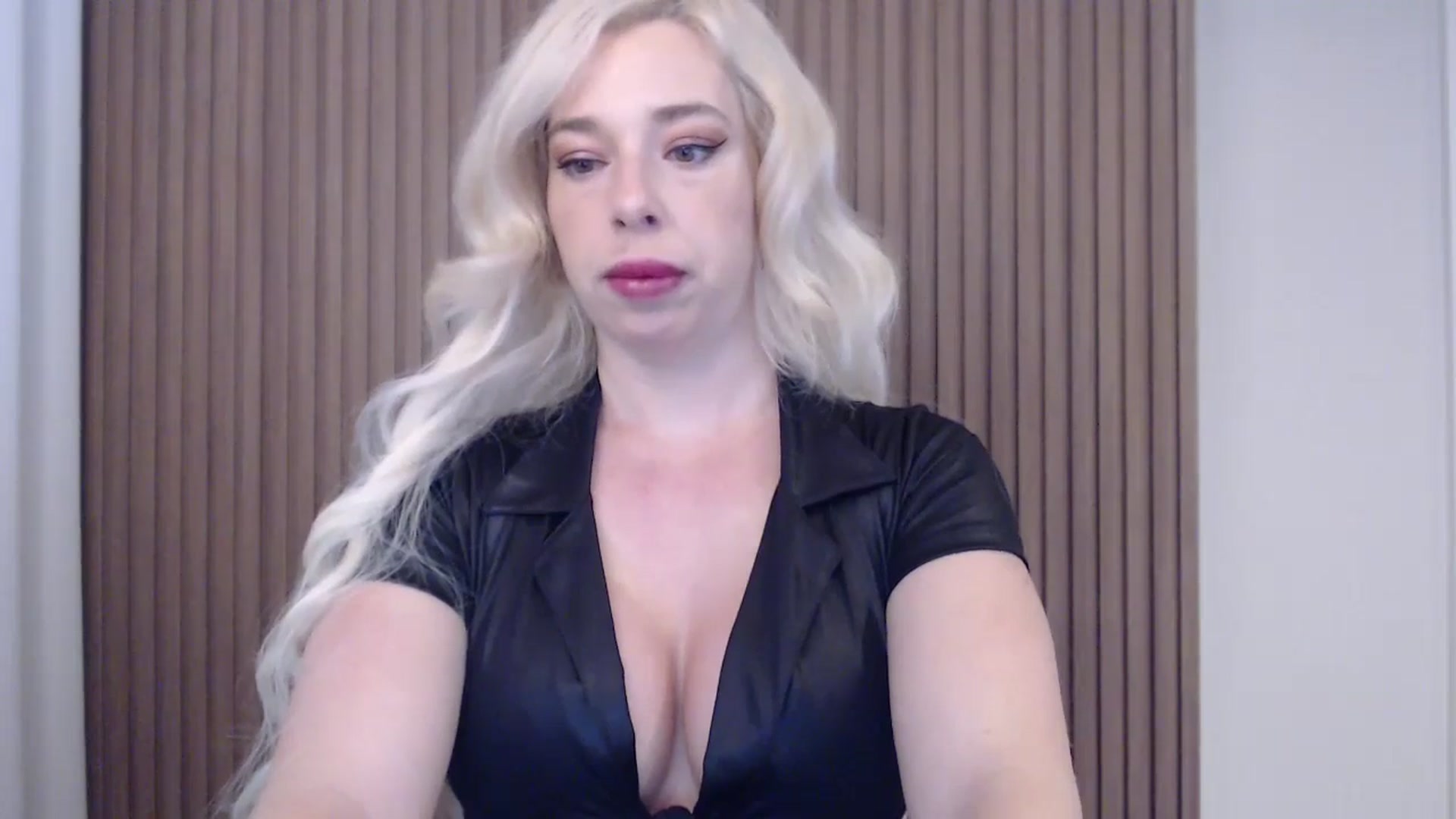 Gallery image thumbnail from Riley_Parks's myfreecams stream on, 04/02/2025, 09:33 image 3 of 20