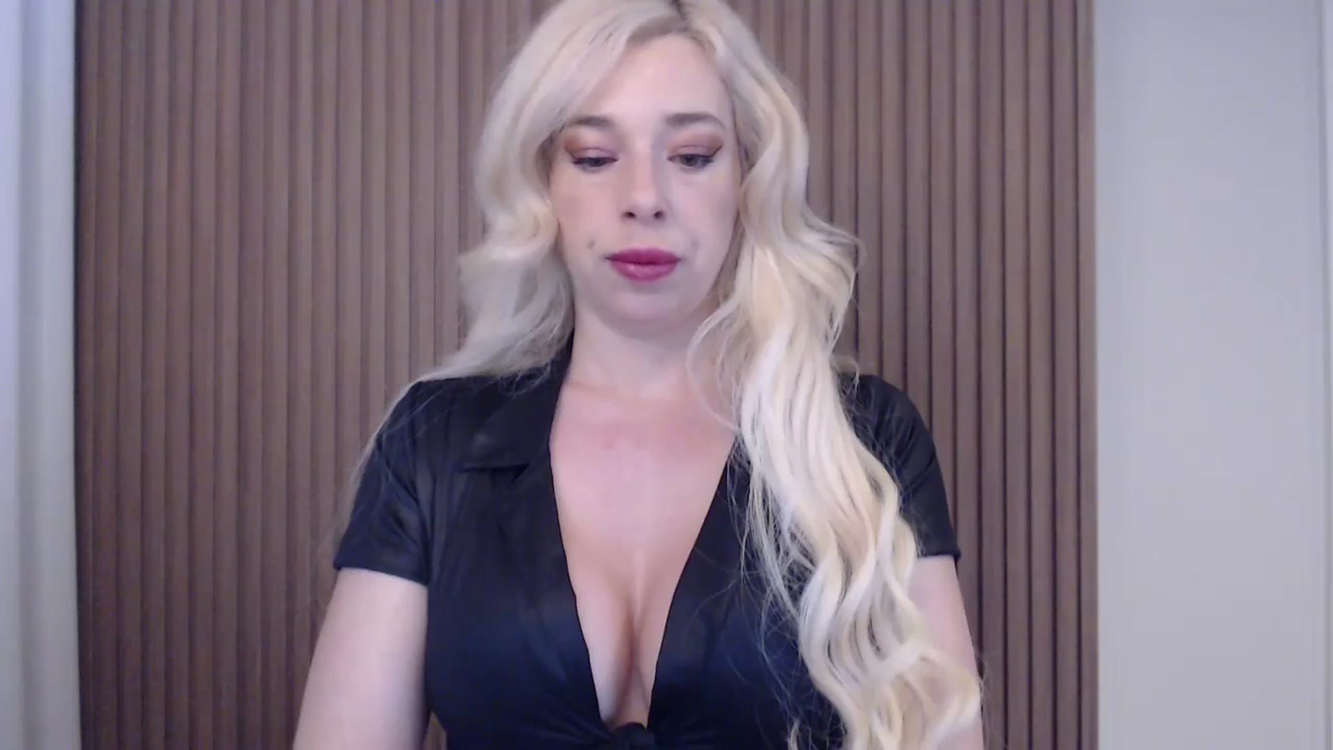 Gallery image thumbnail from Riley_Parks's myfreecams stream on, 04/02/2025, 09:33 image 16 of 20