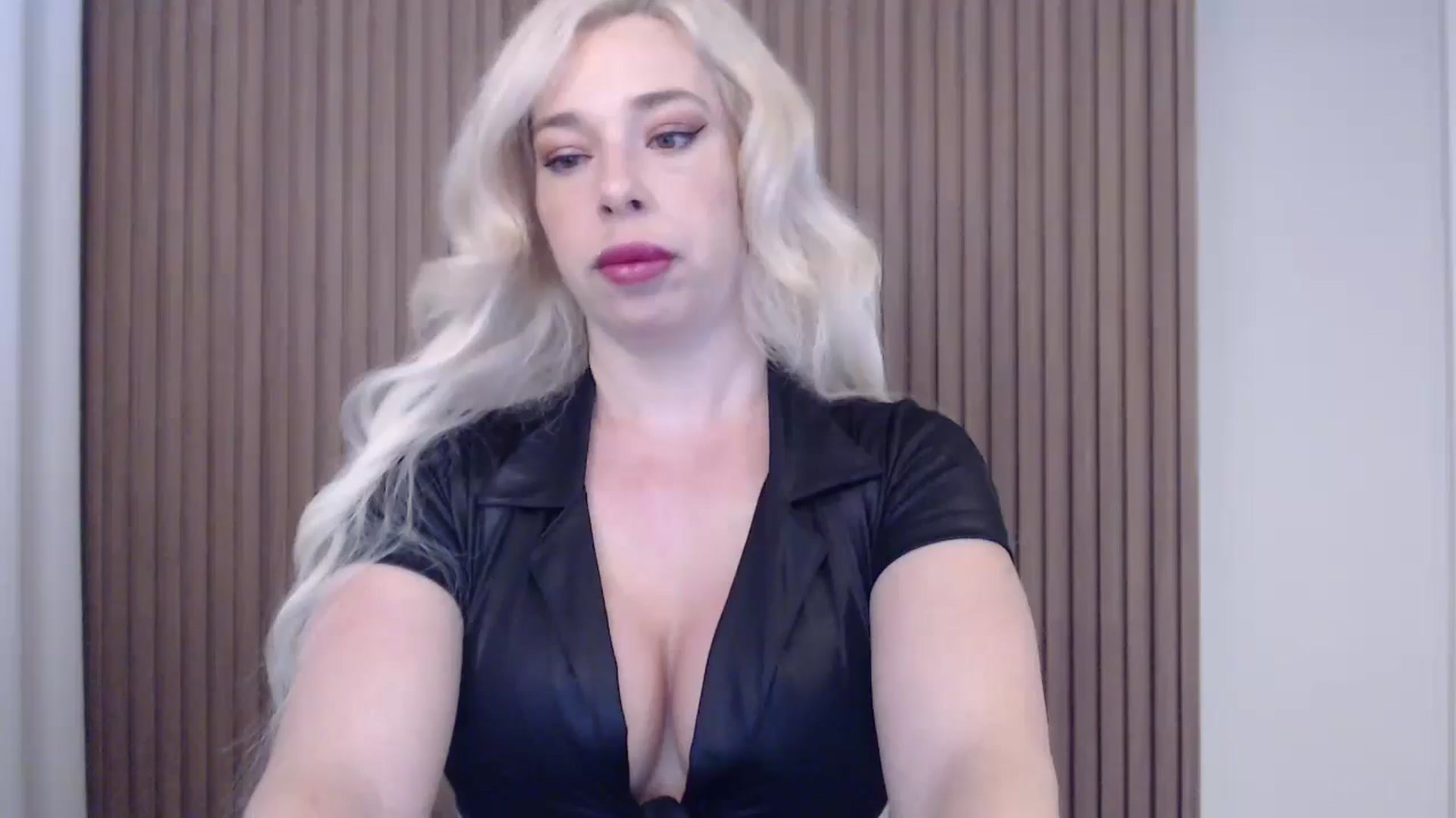 Gallery image thumbnail from Riley_Parks's myfreecams stream on, 04/02/2025, 09:33 image 4 of 20