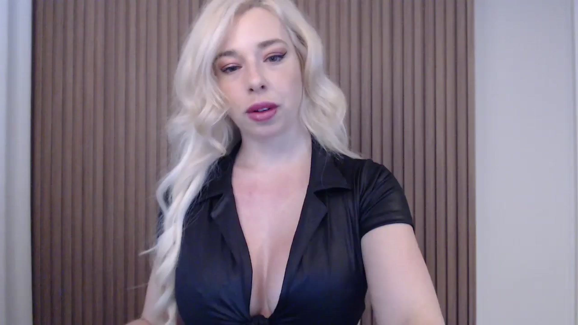 Gallery image thumbnail from Riley_Parks's myfreecams stream on, 04/02/2025, 11:58 image 5 of 20