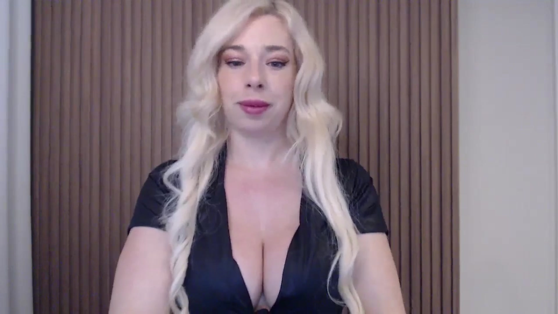 Gallery image thumbnail from Riley_Parks's myfreecams stream on, 04/02/2025, 11:58 image 4 of 20