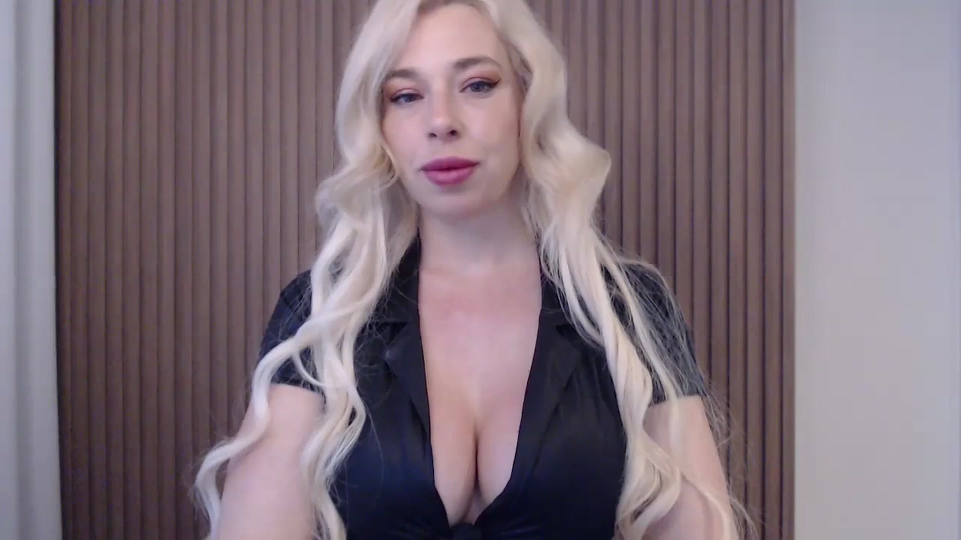 Gallery image thumbnail from Riley_Parks's myfreecams stream on, 04/02/2025, 11:58 image 9 of 20