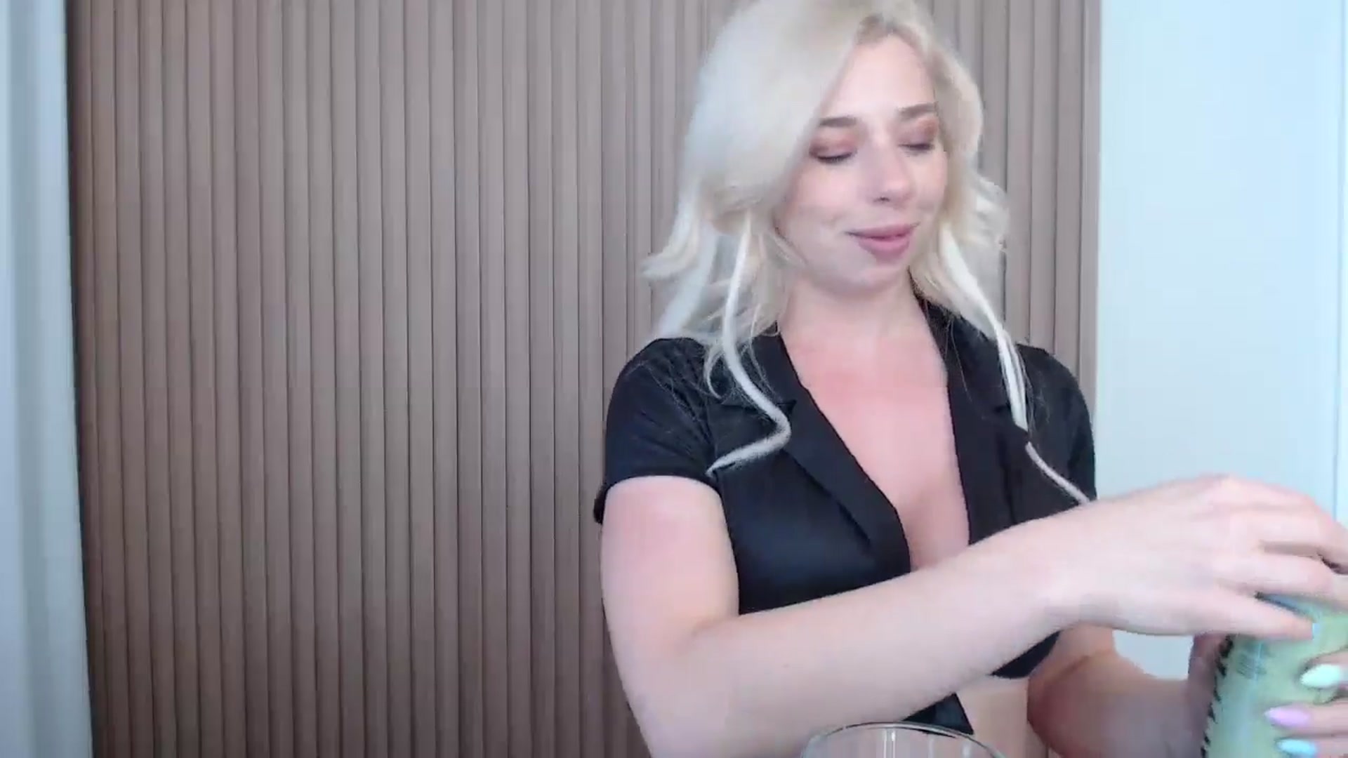 Gallery image thumbnail from Riley_Parks's myfreecams stream on, 04/02/2025, 15:12 image 11 of 20