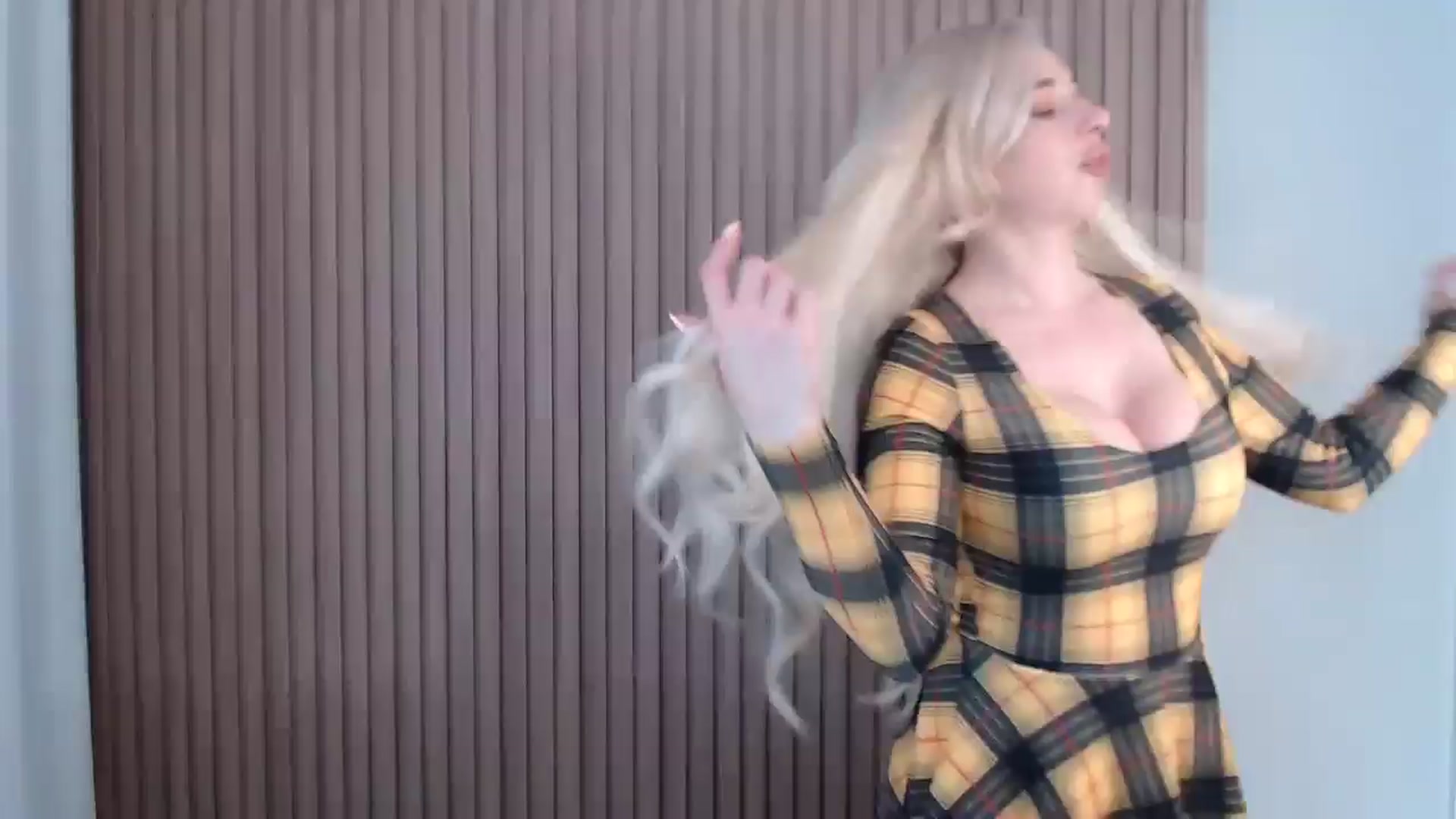 Gallery image thumbnail from Riley_Parks's myfreecams stream on, 04/03/2025, 15:15 image 15 of 20