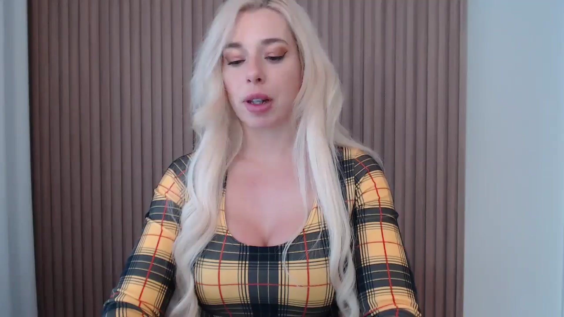 Gallery image thumbnail from Riley_Parks's myfreecams stream on, 04/03/2025, 15:15 image 7 of 20