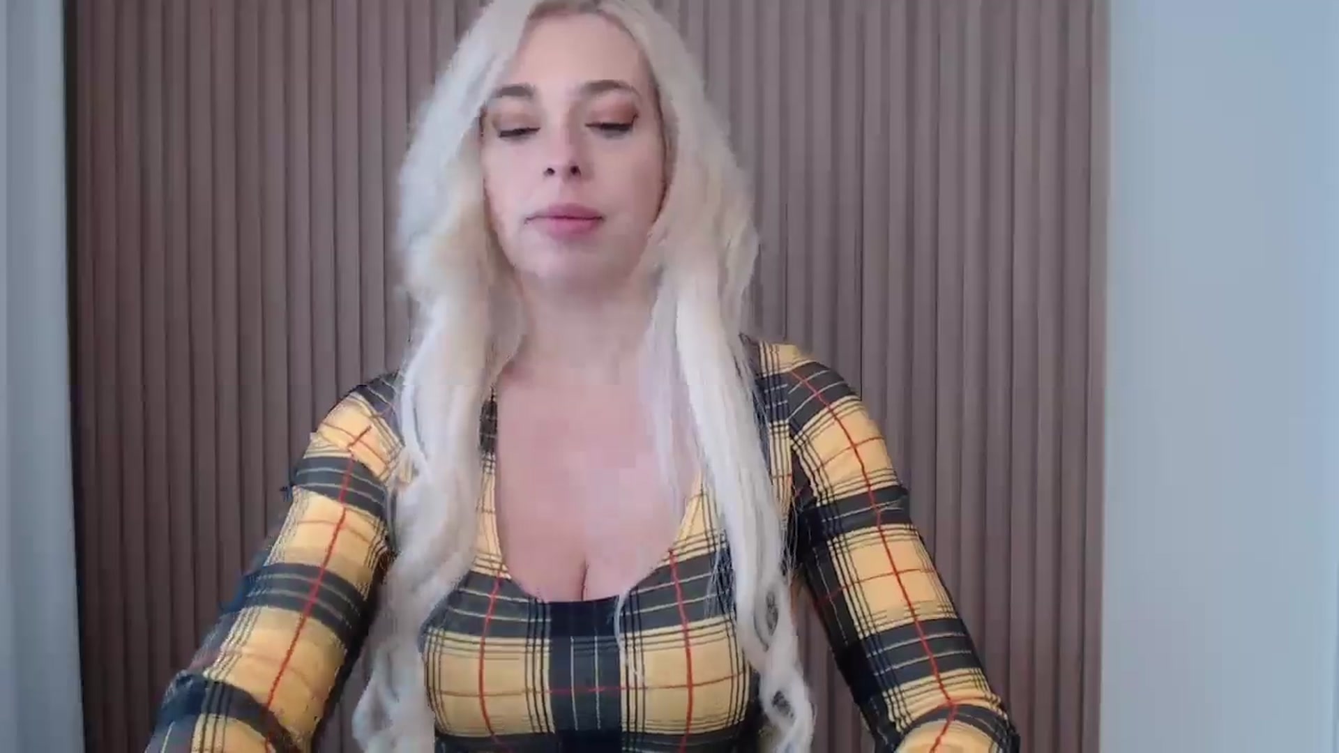 Gallery image thumbnail from Riley_Parks's myfreecams stream on, 04/03/2025, 15:15 image 11 of 20