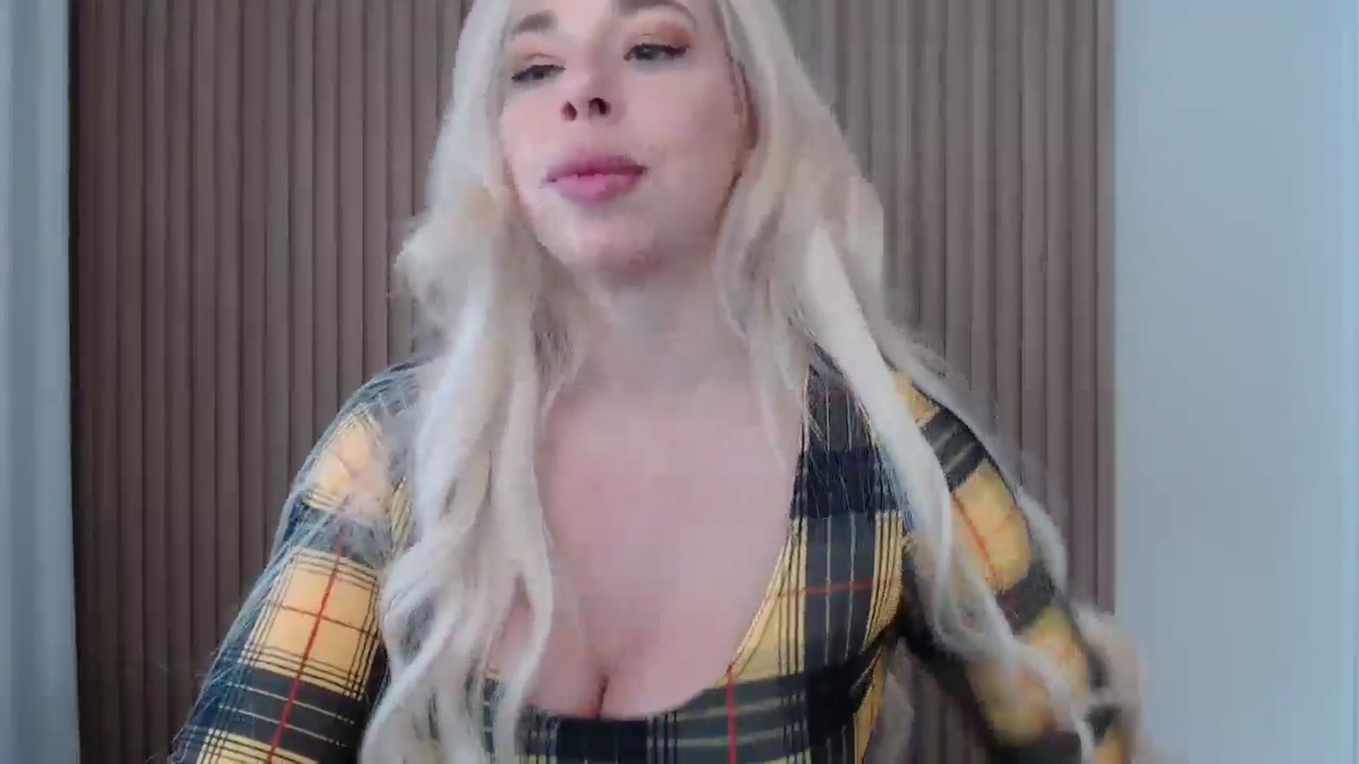 Gallery image thumbnail from Riley_Parks's myfreecams stream on, 04/03/2025, 15:15 image 19 of 20