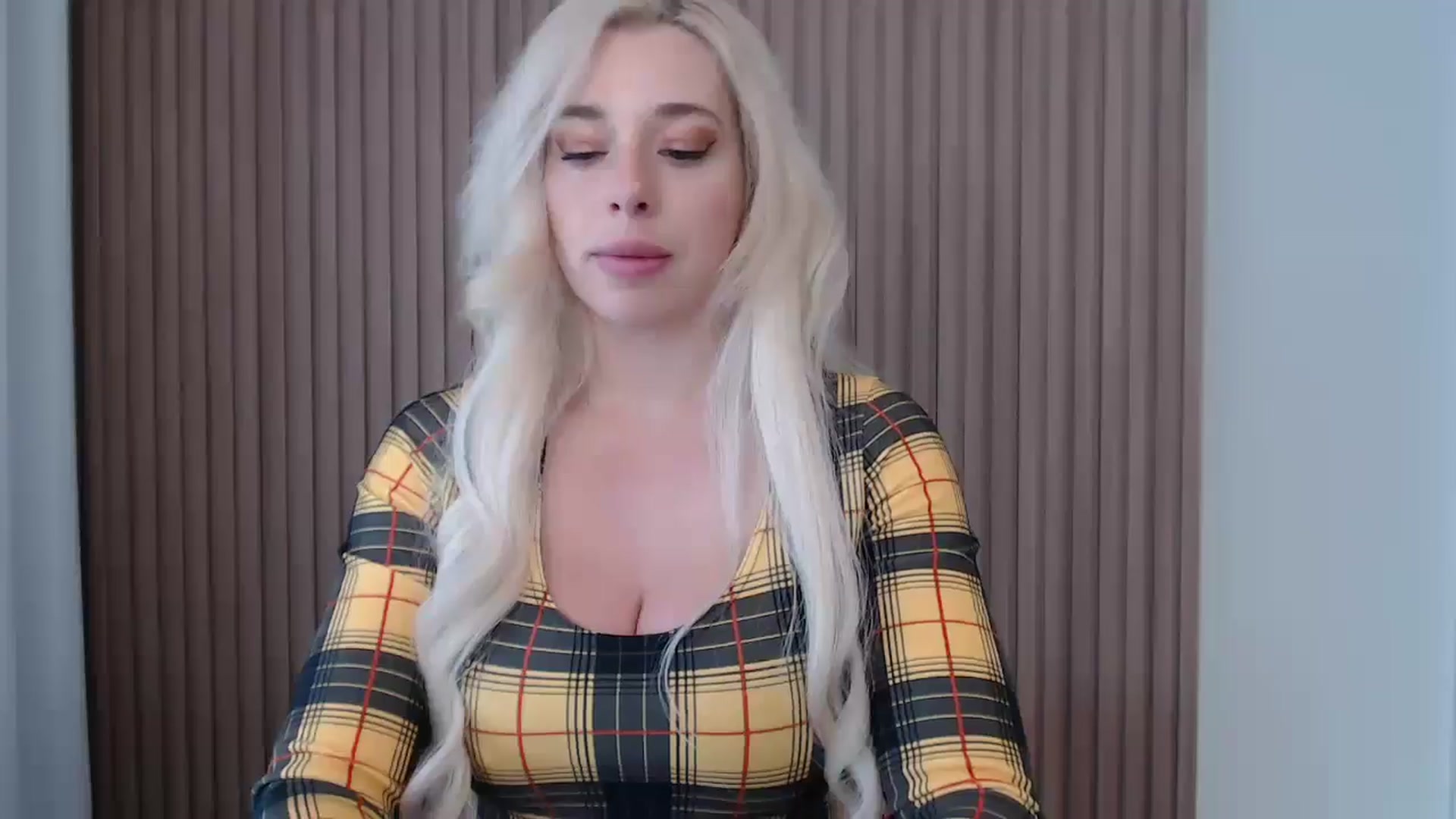 Gallery image thumbnail from Riley_Parks's myfreecams stream on, 04/03/2025, 15:15 image 12 of 20