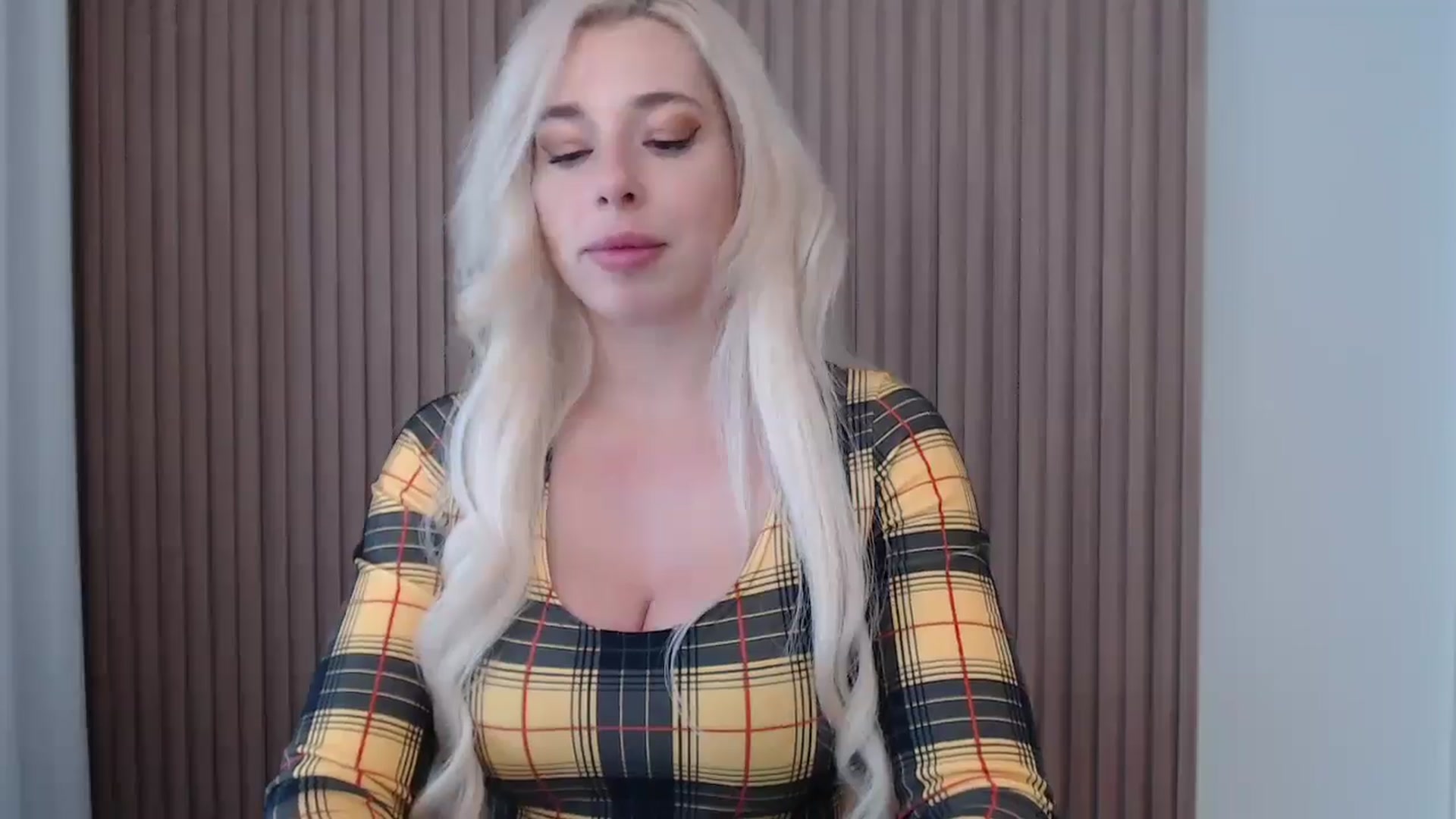 Gallery image thumbnail from Riley_Parks's myfreecams stream on, 04/03/2025, 15:15 image 10 of 20
