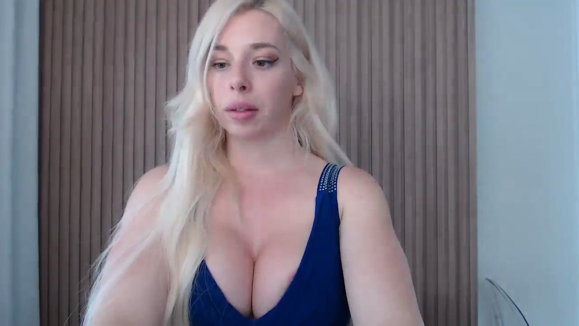 Gallery image thumbnail from Riley_Parks's myfreecams stream on, 04/06/2025, 19:28 image 5 of 20