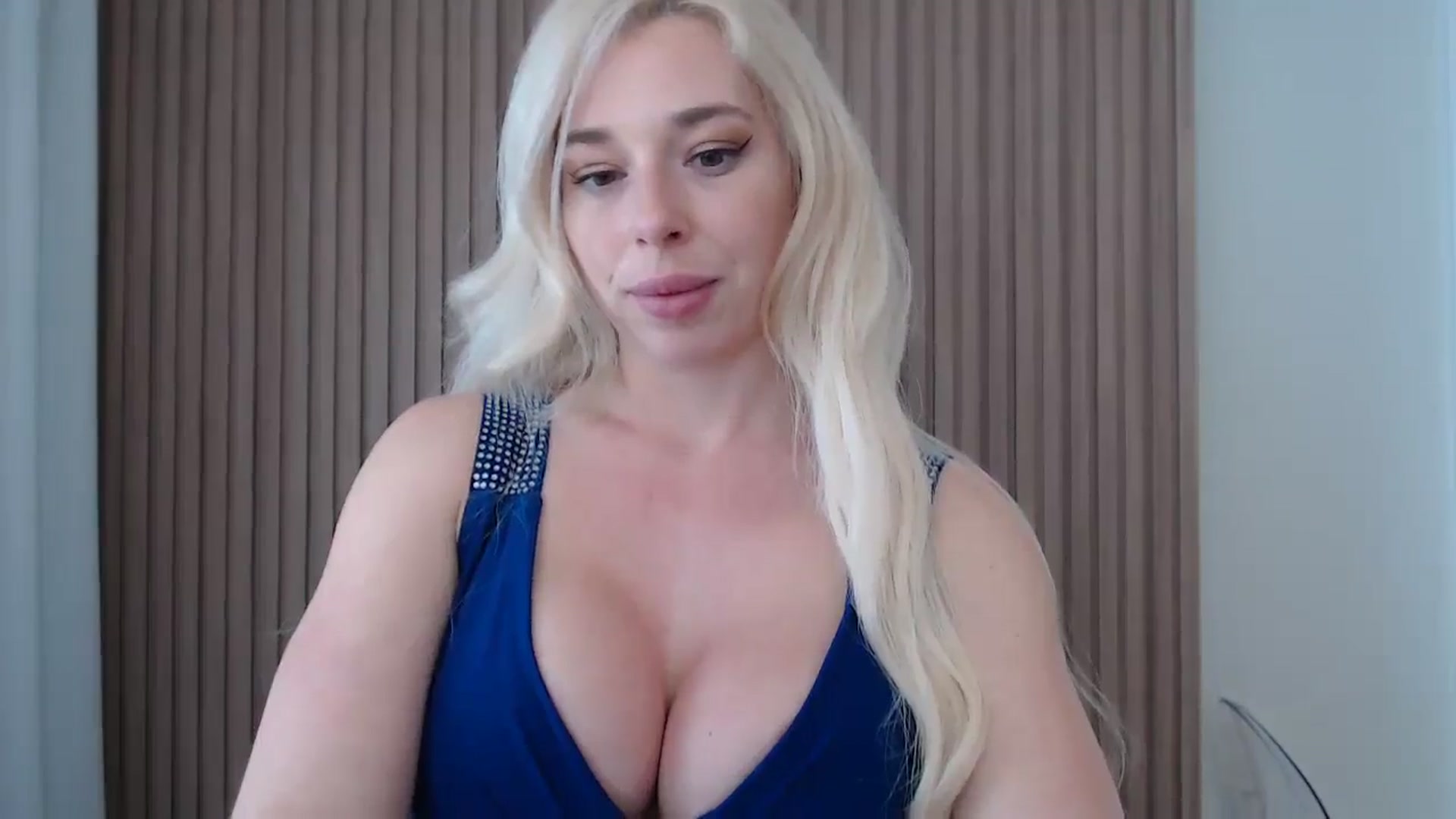 Gallery image thumbnail from Riley_Parks's myfreecams stream on, 04/06/2025, 19:28 image 14 of 20