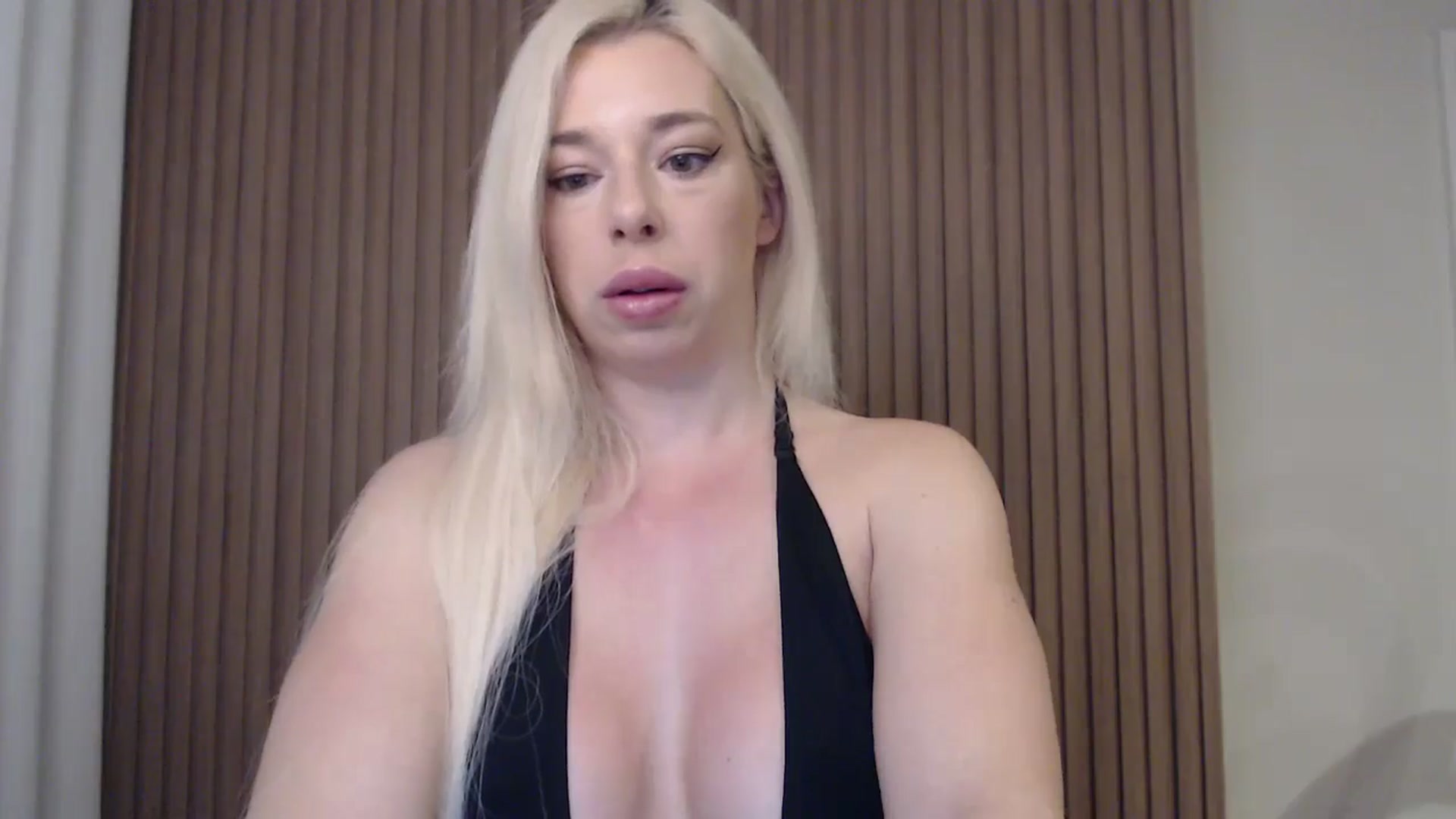 Gallery image thumbnail from Riley_Parks's myfreecams stream on, 04/16/2025, 09:56 image 5 of 20