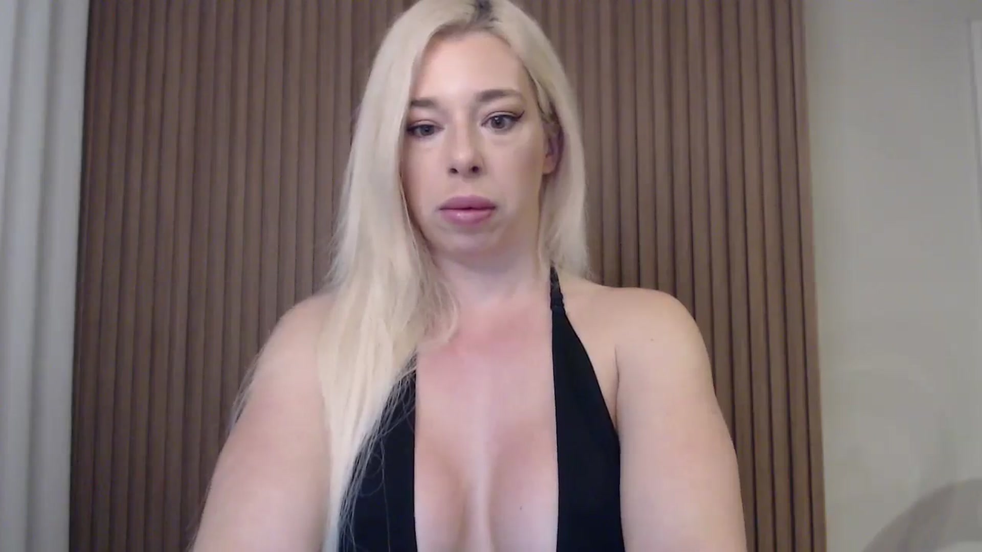 Gallery image thumbnail from Riley_Parks's myfreecams stream on, 04/16/2025, 09:56 image 4 of 20