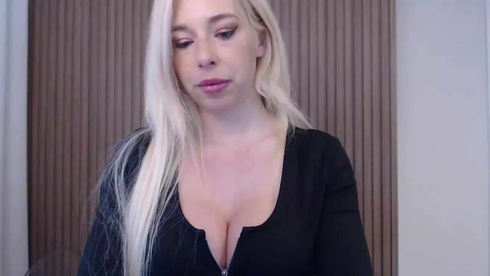 Gallery image thumbnail from Riley_Parks's myfreecams stream on, 05/06/2025, 11:12 image 13 of 20