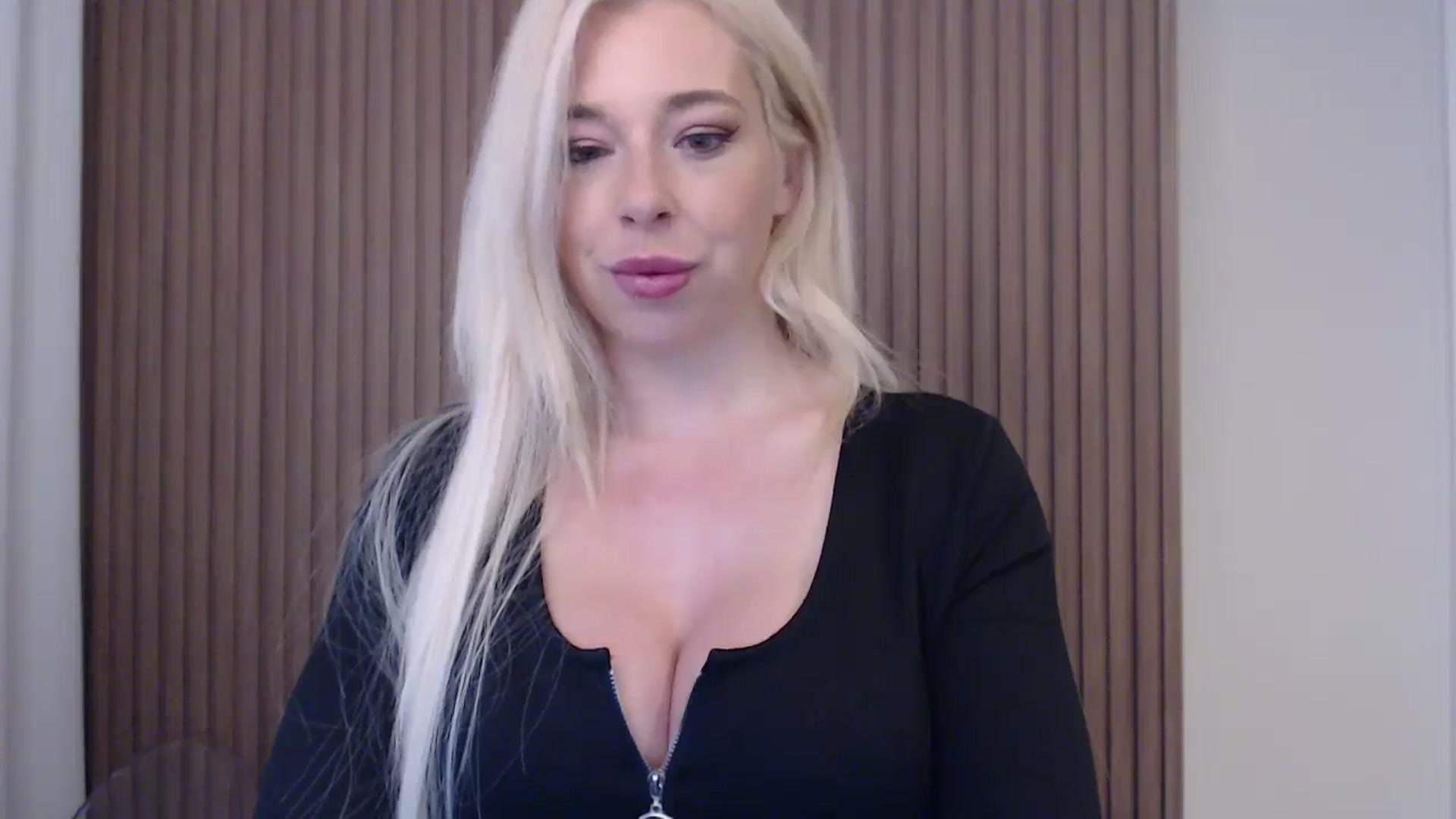 Gallery image thumbnail from Riley_Parks's myfreecams stream on, 05/06/2025, 11:12 image 11 of 20