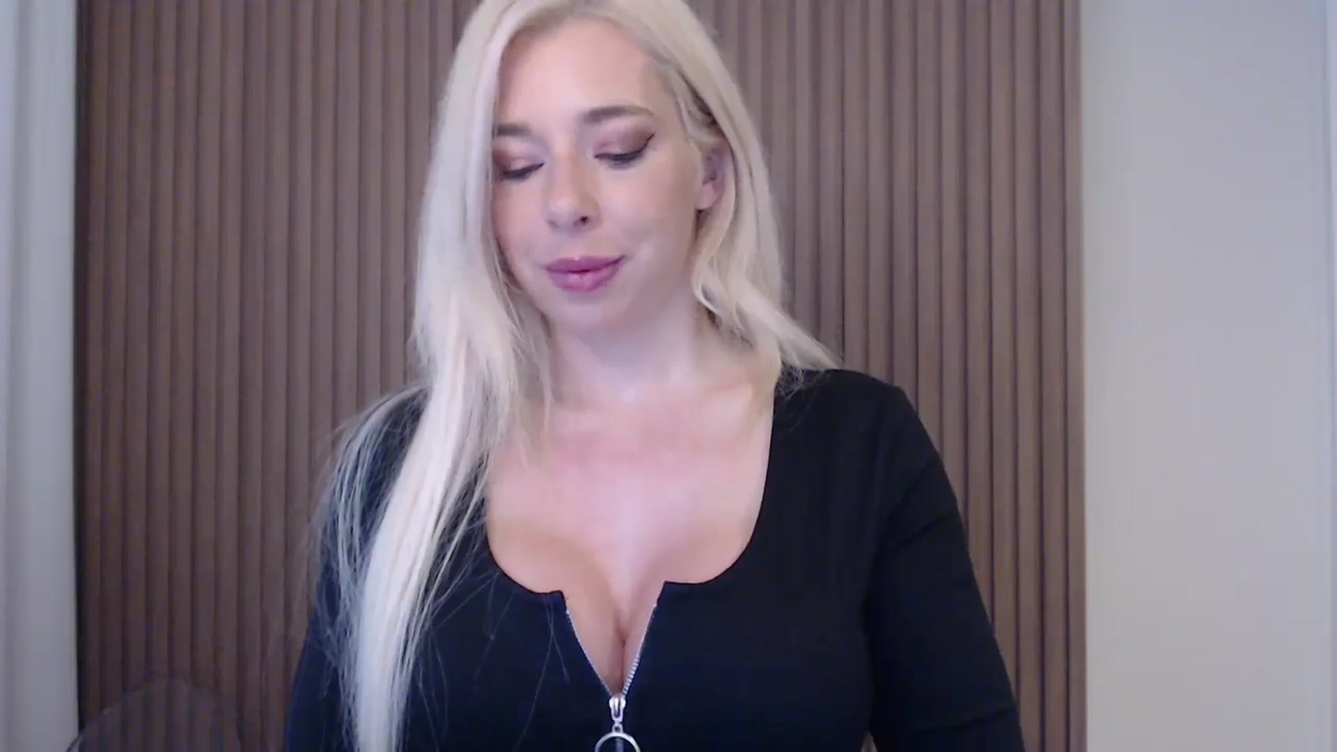 Gallery image thumbnail from Riley_Parks's myfreecams stream on, 05/06/2025, 11:12 image 14 of 20