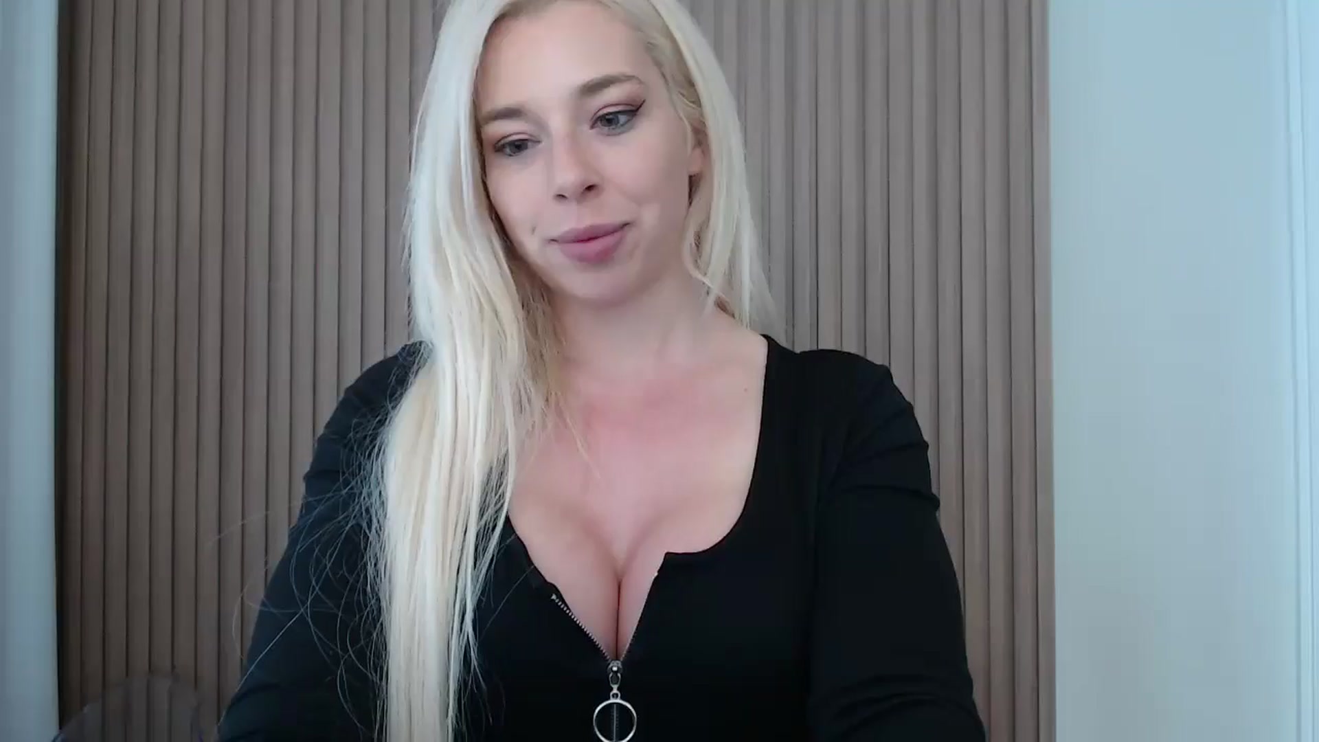 Gallery image thumbnail from Riley_Parks's myfreecams stream on, 05/06/2025, 14:44 image 1 of 20