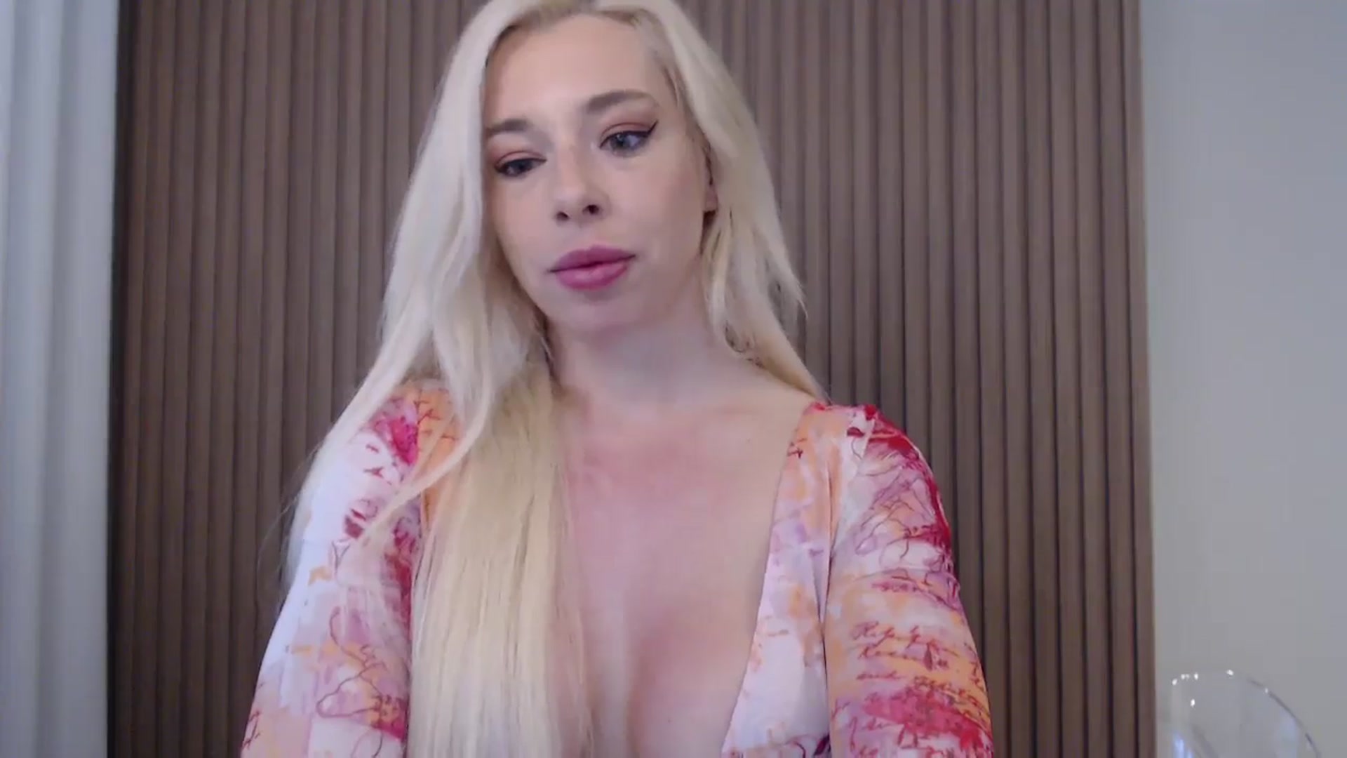 Gallery image thumbnail from Riley_Parks's myfreecams stream on, 05/09/2025, 11:13 image 18 of 20