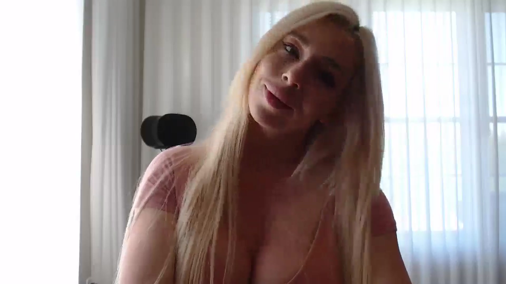 Gallery image thumbnail from Riley_Parks's myfreecams stream on, 05/14/2025, 14:38 image 7 of 20