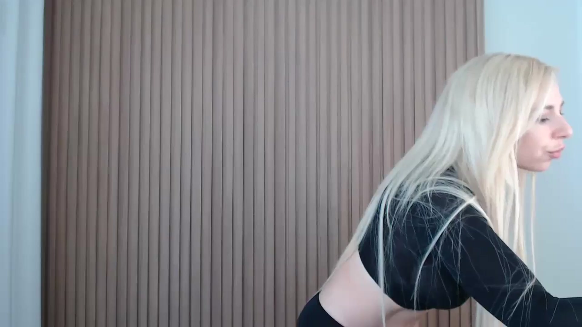 Gallery image thumbnail from Riley_Parks's myfreecams stream on, 05/15/2025, 18:42 image 11 of 20