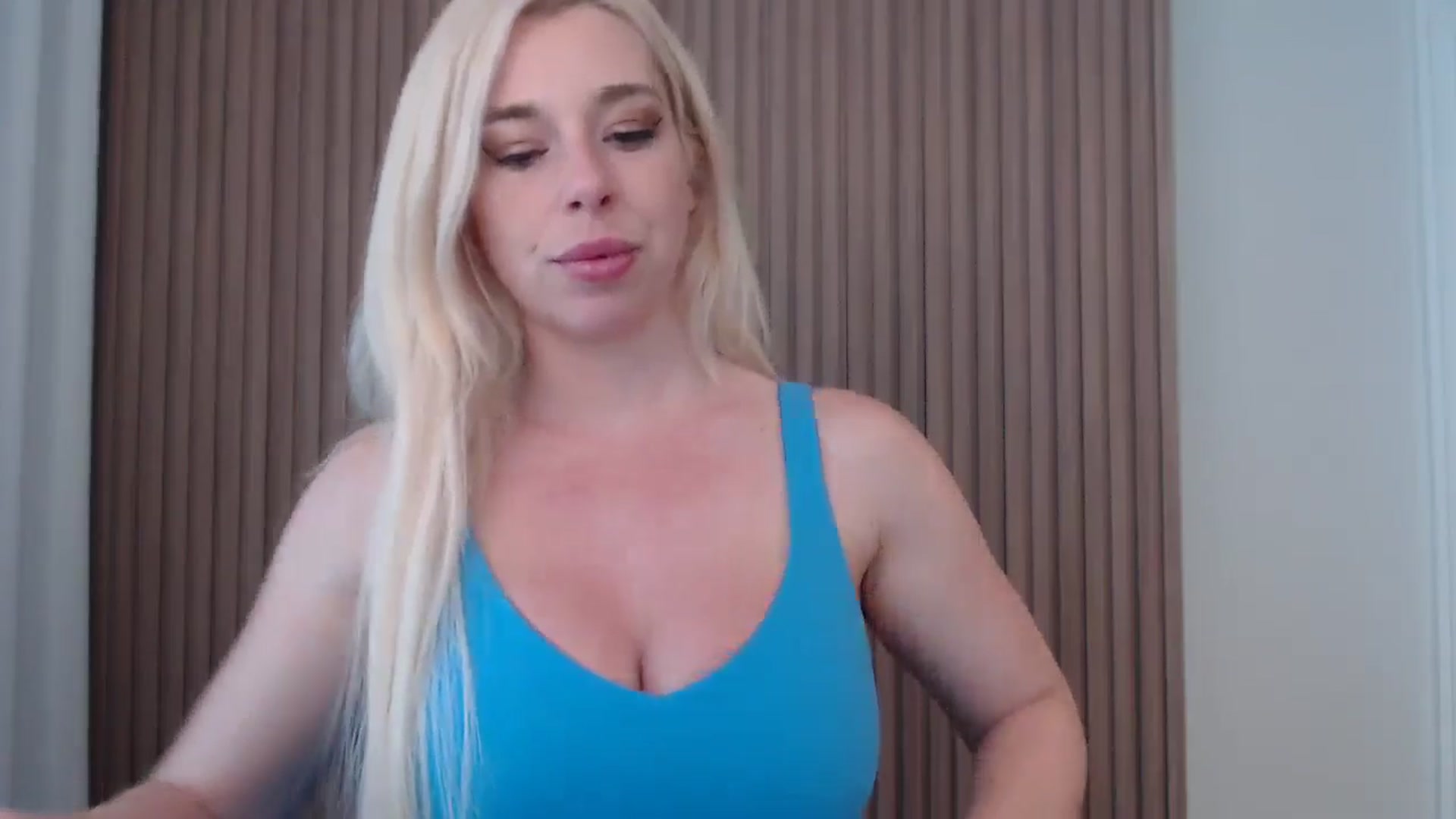 Gallery image thumbnail from Riley_Parks's myfreecams stream on, 05/17/2025, 14:20 image 19 of 20