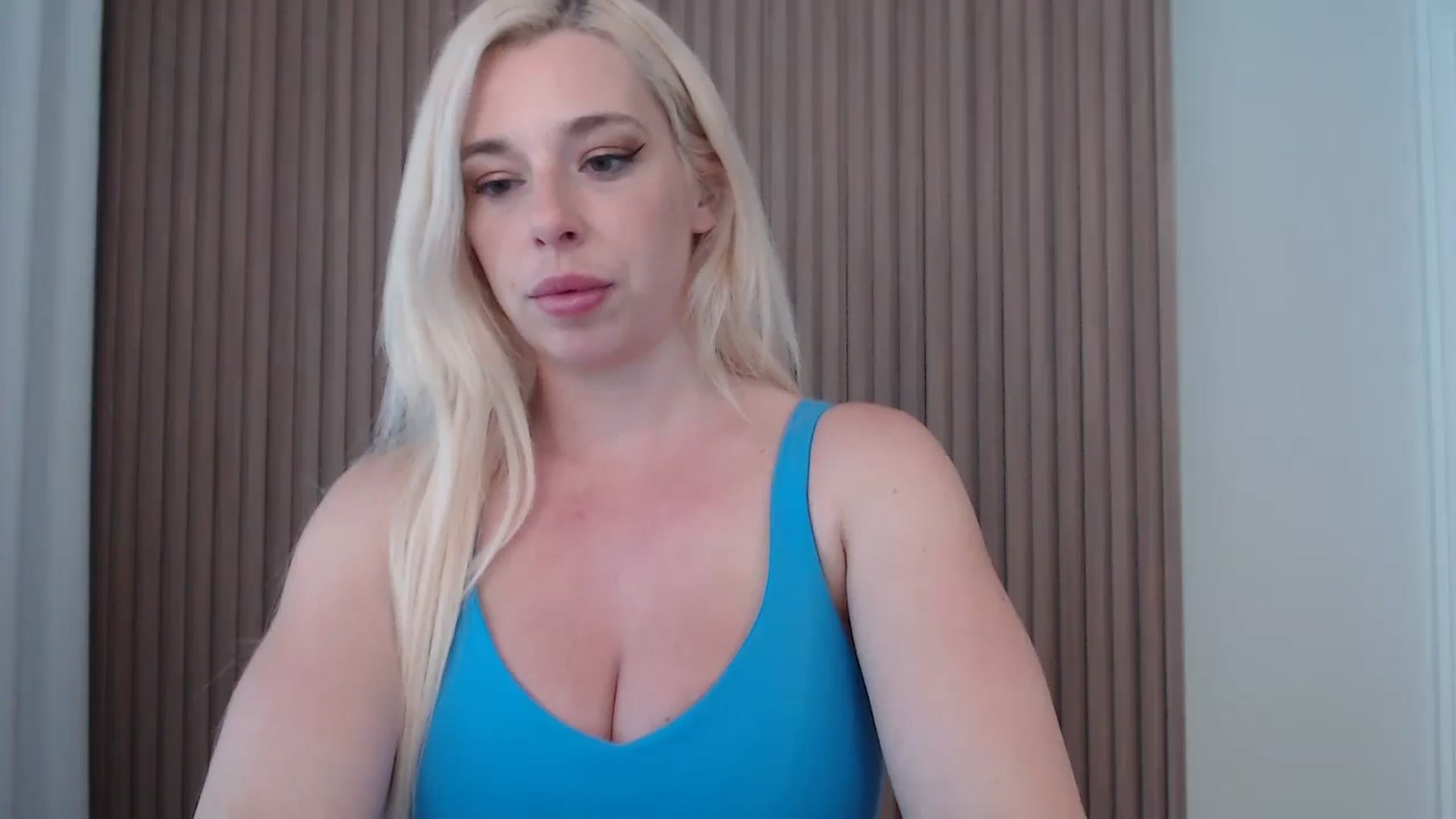 Gallery image thumbnail from Riley_Parks's myfreecams stream on, 05/17/2025, 14:20 image 15 of 20