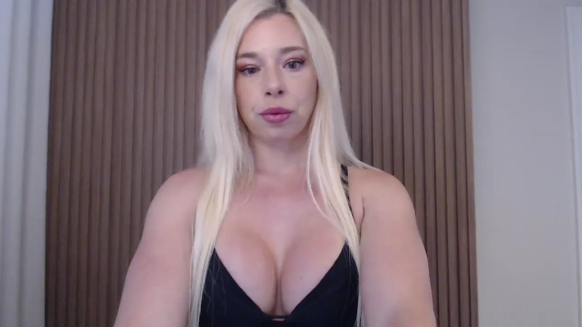 Gallery image thumbnail from Riley_Parks's myfreecams stream on, 06/01/2025, 10:29 image 18 of 20