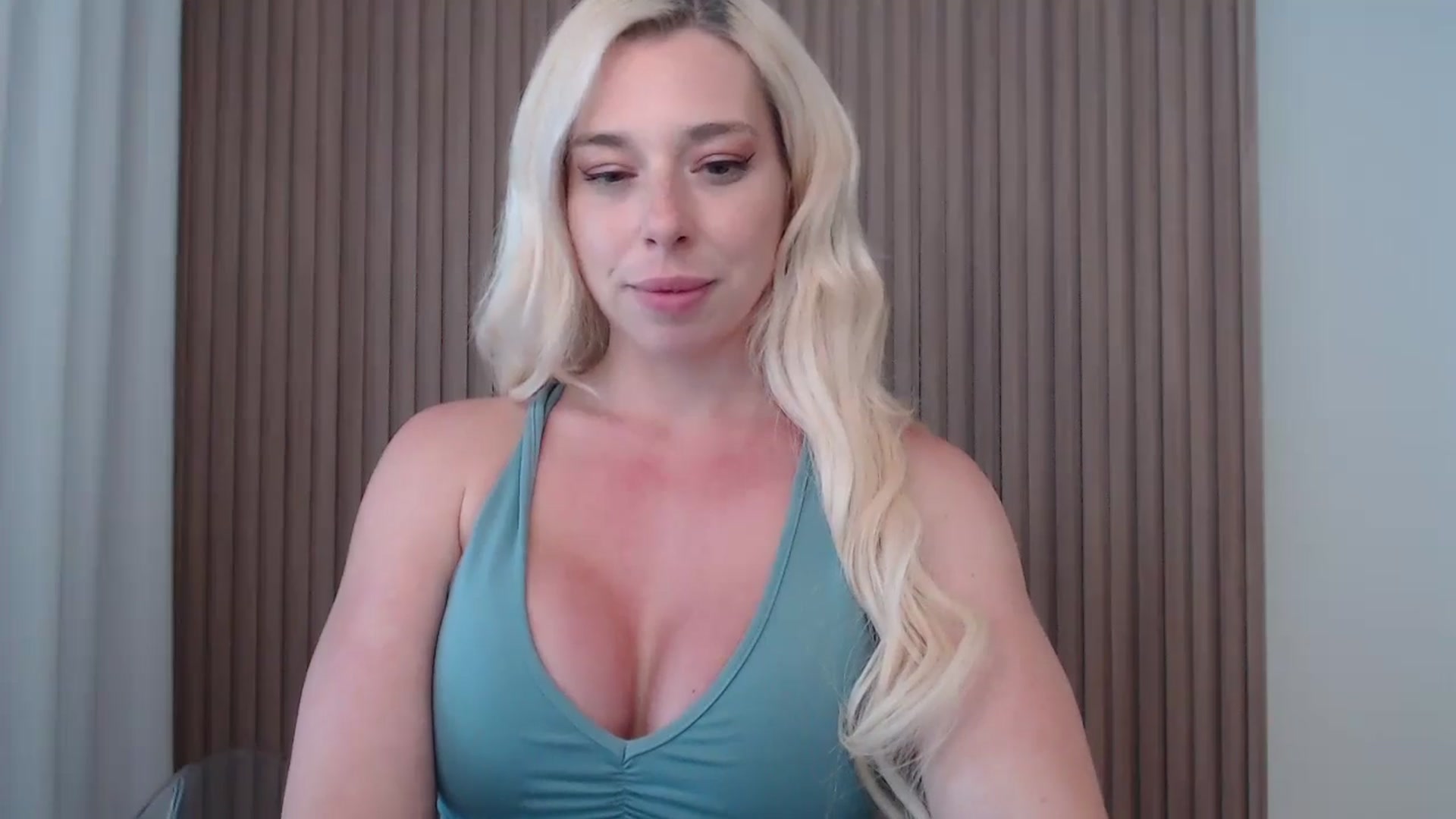 Gallery image thumbnail from Riley_Parks's myfreecams stream on, 06/09/2025, 20:32 image 4 of 20