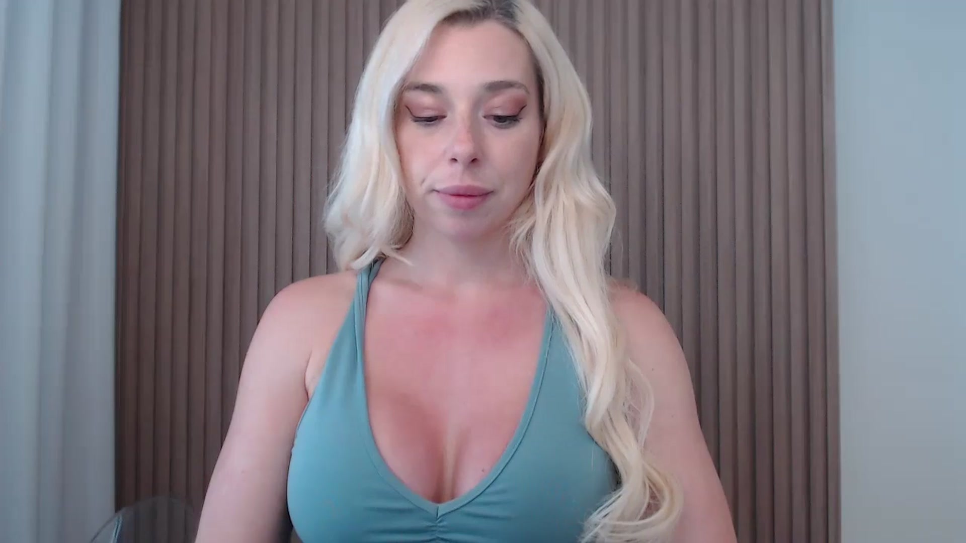 Gallery image thumbnail from Riley_Parks's myfreecams stream on, 06/09/2025, 20:32 image 6 of 20