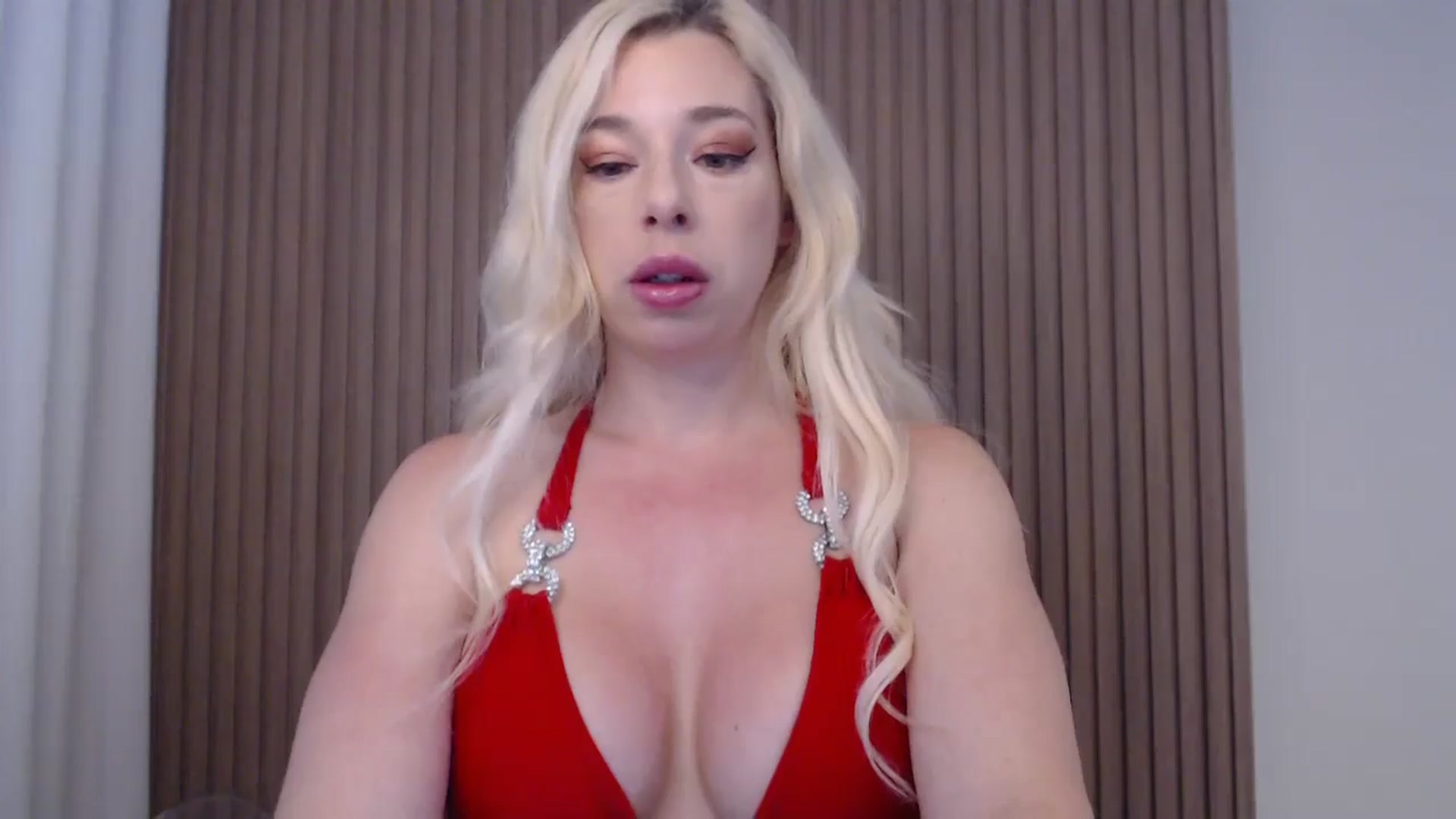 Gallery image thumbnail from Riley_Parks's myfreecams stream on, 06/10/2025, 11:46 image 5 of 20