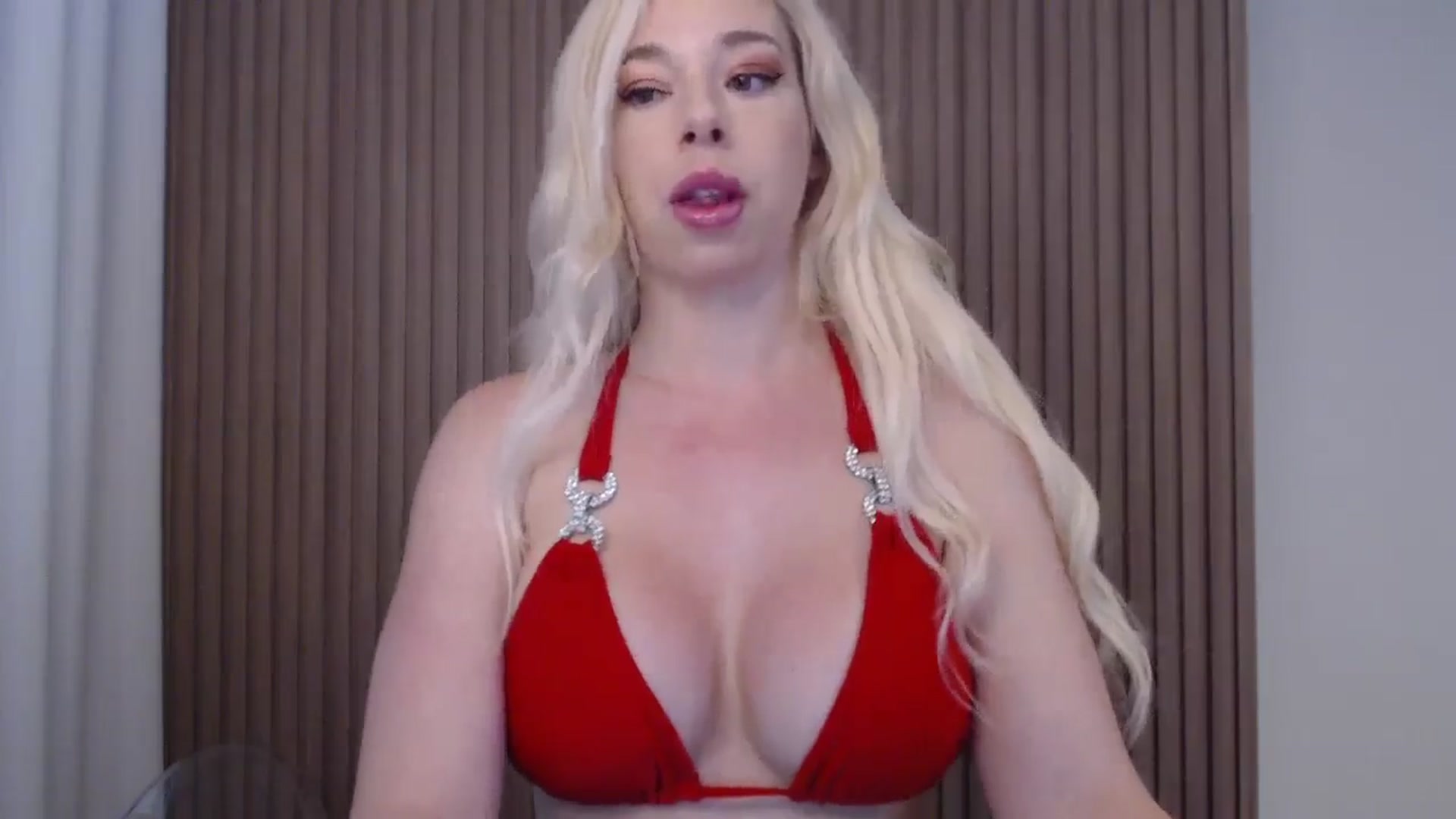 Gallery image thumbnail from Riley_Parks's myfreecams stream on, 06/10/2025, 11:46 image 3 of 20