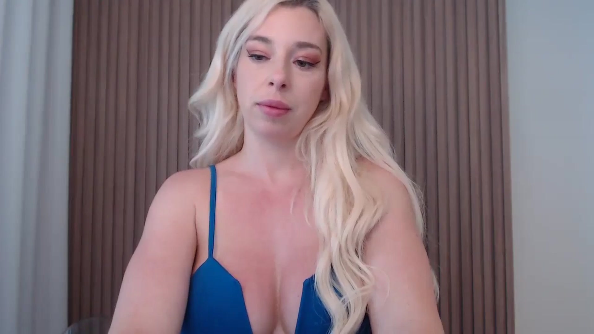 Gallery image thumbnail from Riley_Parks's myfreecams stream on, 06/10/2025, 14:21 image 5 of 20