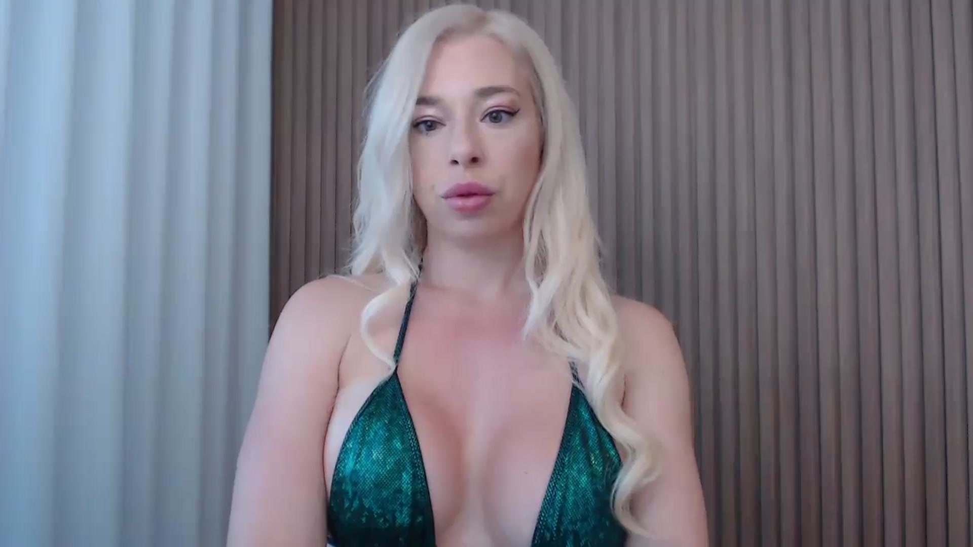 Gallery image thumbnail from Riley_Parks's myfreecams stream on, 06/12/2025, 11:24 image 11 of 20