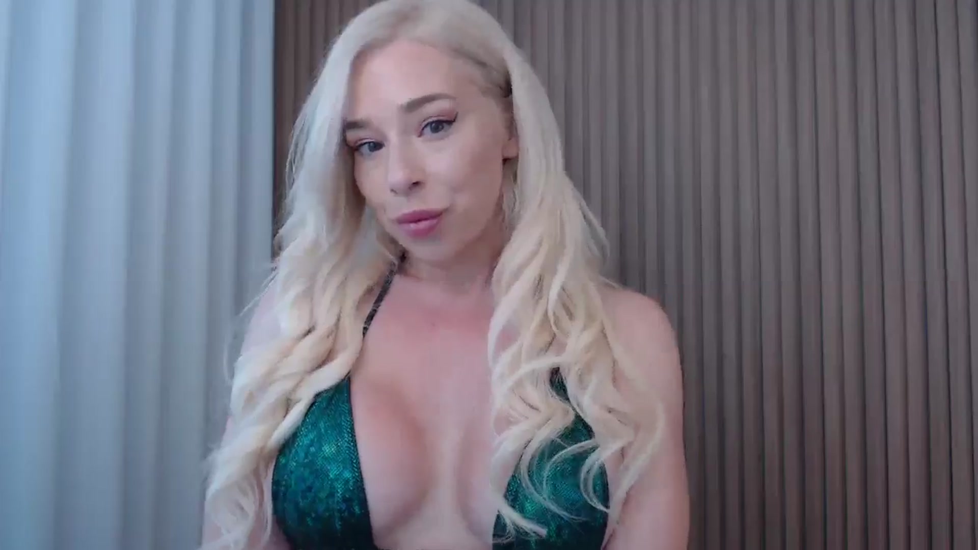 Gallery image thumbnail from Riley_Parks's myfreecams stream on, 06/12/2025, 11:24 image 2 of 20