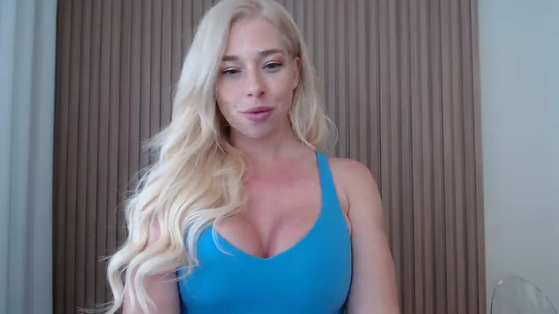 Gallery image thumbnail from Riley_Parks's myfreecams stream on, 06/12/2025, 23:19 image 13 of 20