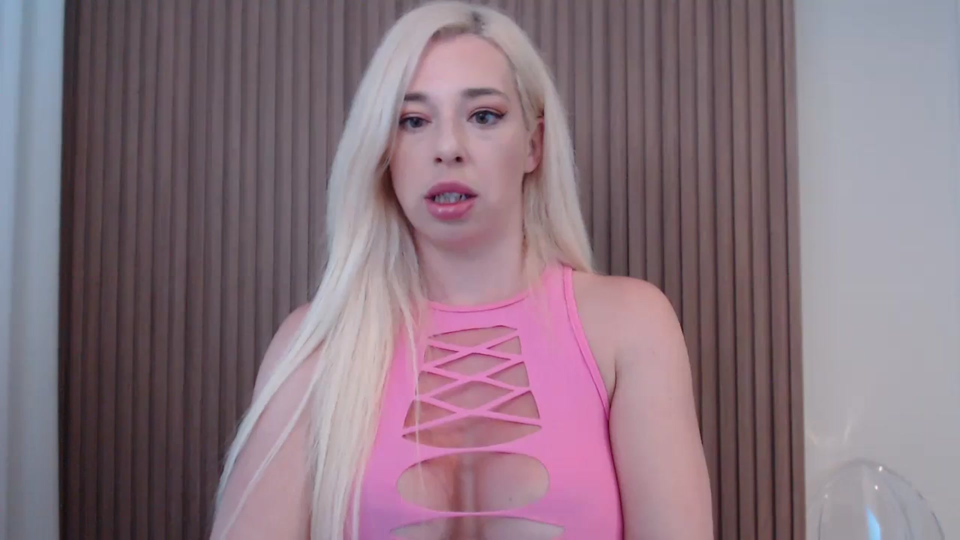 Gallery image thumbnail from Riley_Parks's myfreecams stream on, 07/01/2025, 10:46 image 18 of 20