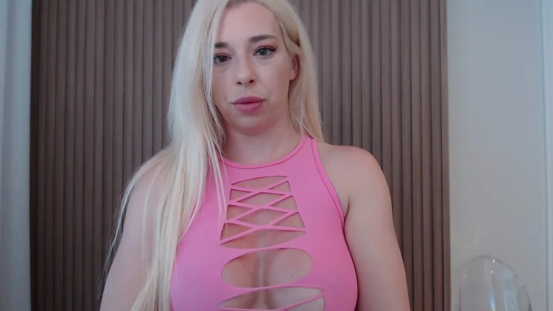 Gallery image thumbnail from Riley_Parks's myfreecams stream on, 07/01/2025, 11:50 image 10 of 20