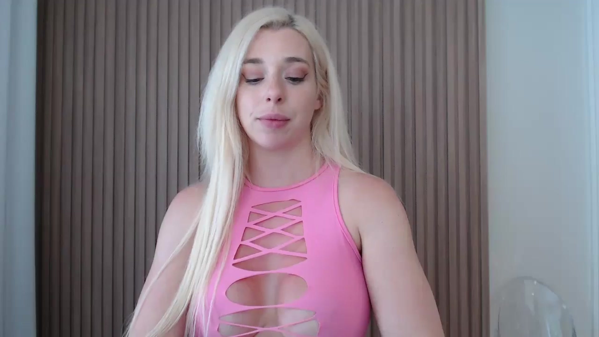Gallery image thumbnail from Riley_Parks's myfreecams stream on, 07/01/2025, 22:21 image 17 of 20