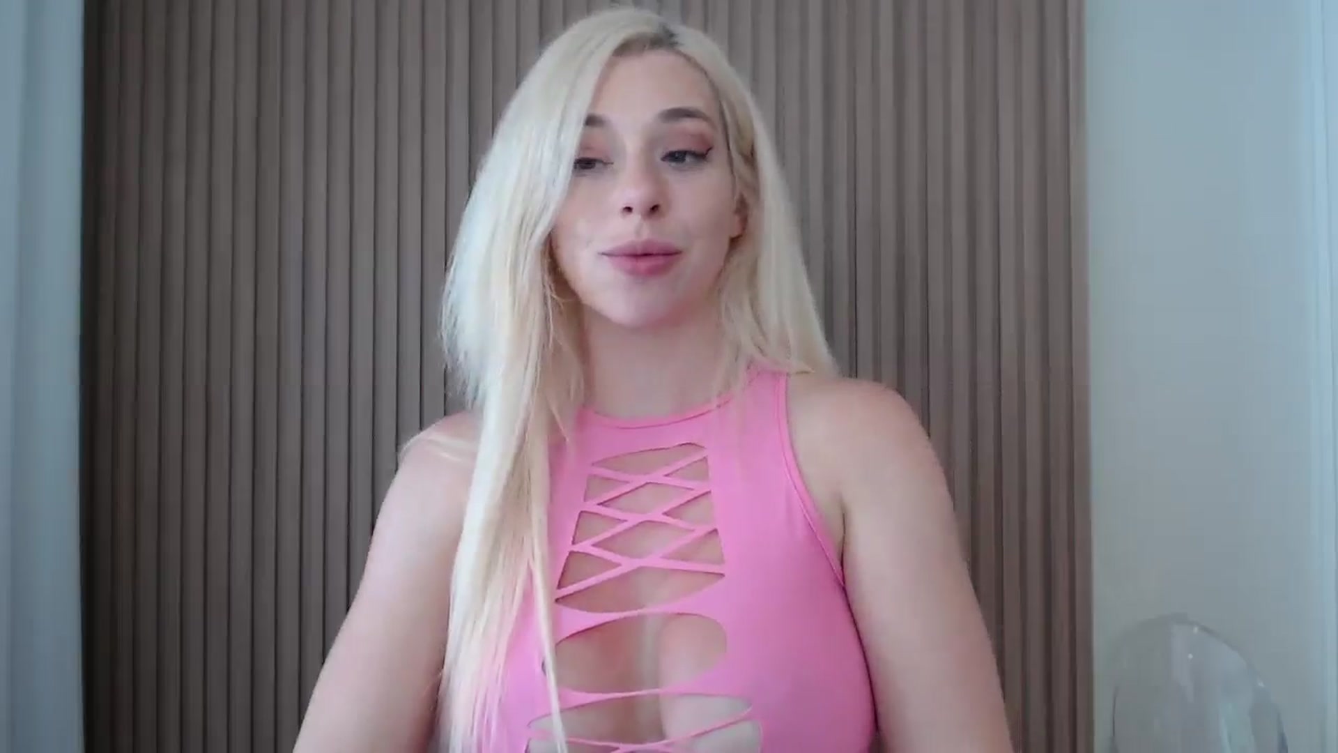Gallery image thumbnail from Riley_Parks's myfreecams stream on, 07/01/2025, 22:21 image 10 of 20