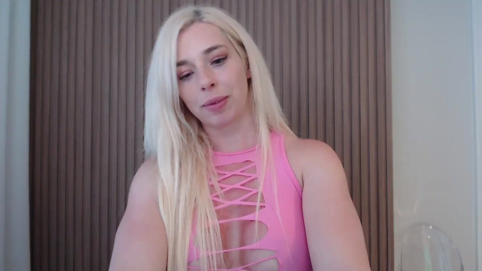 Gallery image thumbnail from Riley_Parks's myfreecams stream on, 07/01/2025, 23:51 image 14 of 20