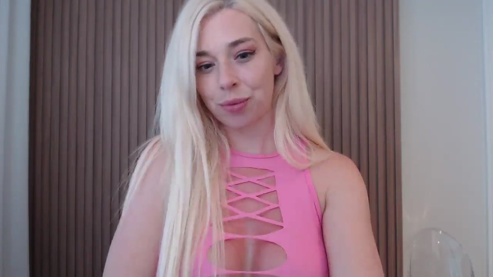 Gallery image thumbnail from Riley_Parks's myfreecams stream on, 07/01/2025, 23:51 image 11 of 20