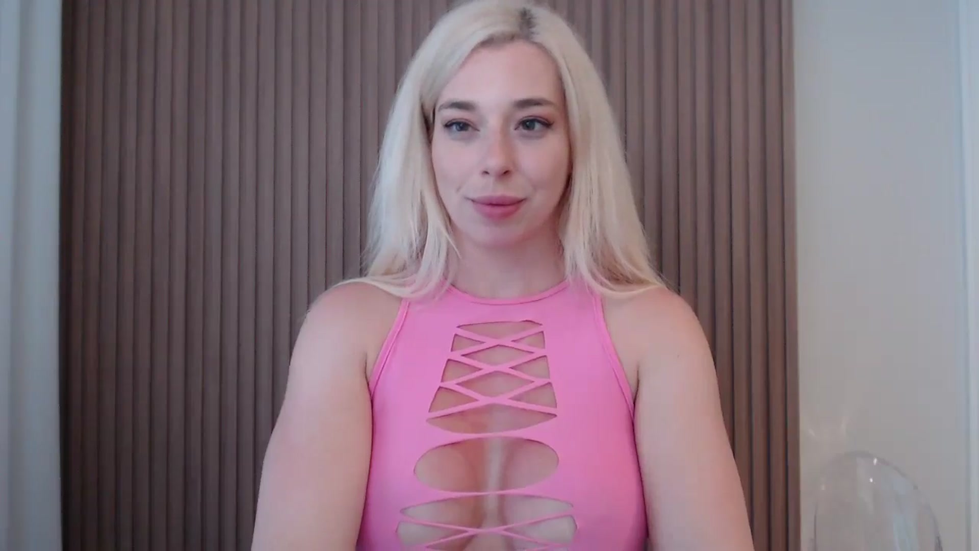 Gallery image thumbnail from Riley_Parks's myfreecams stream on, 07/01/2025, 23:51 image 6 of 20
