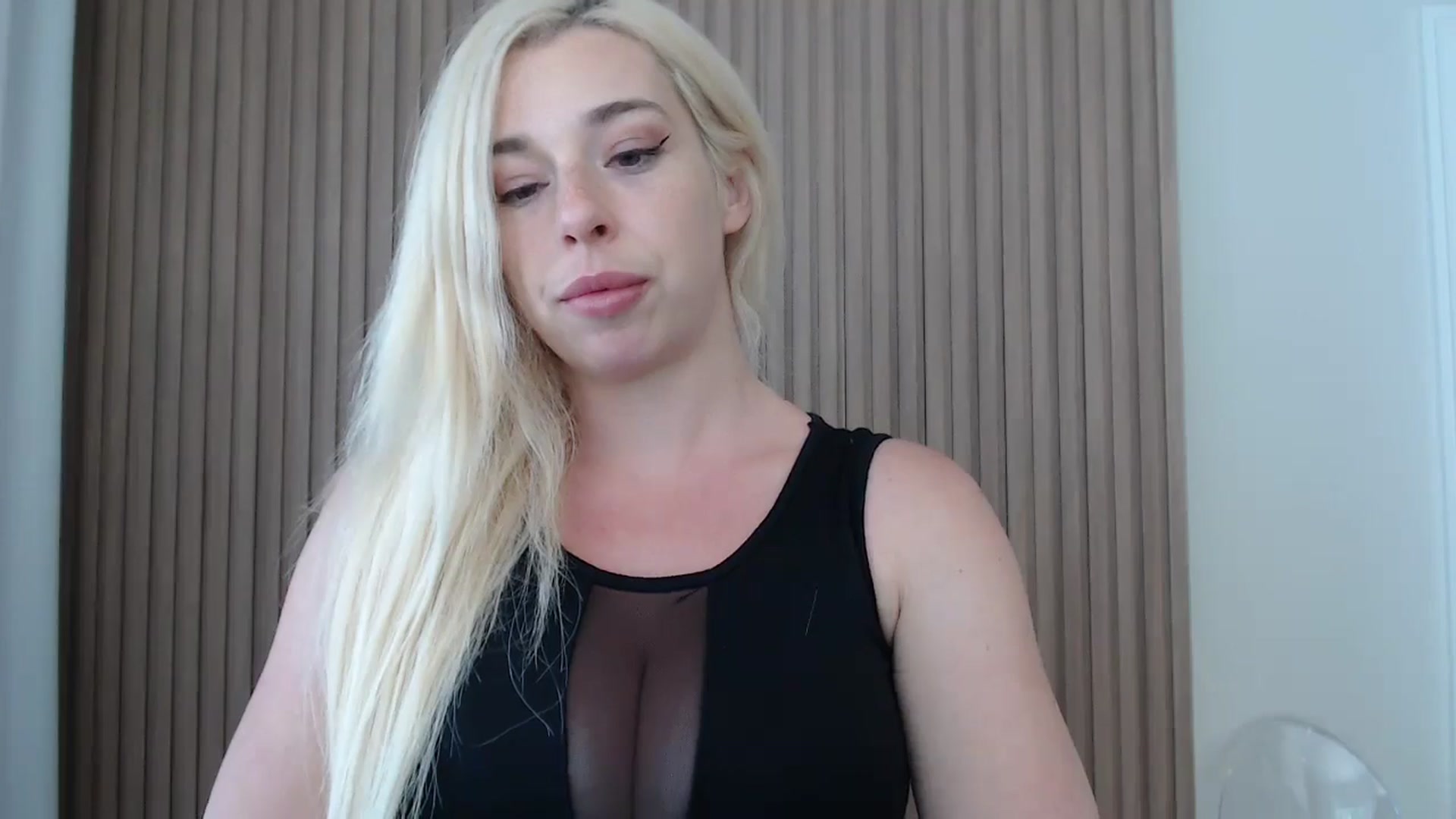 Gallery image thumbnail from Riley_Parks's myfreecams stream on, 07/02/2025, 19:03 image 10 of 20