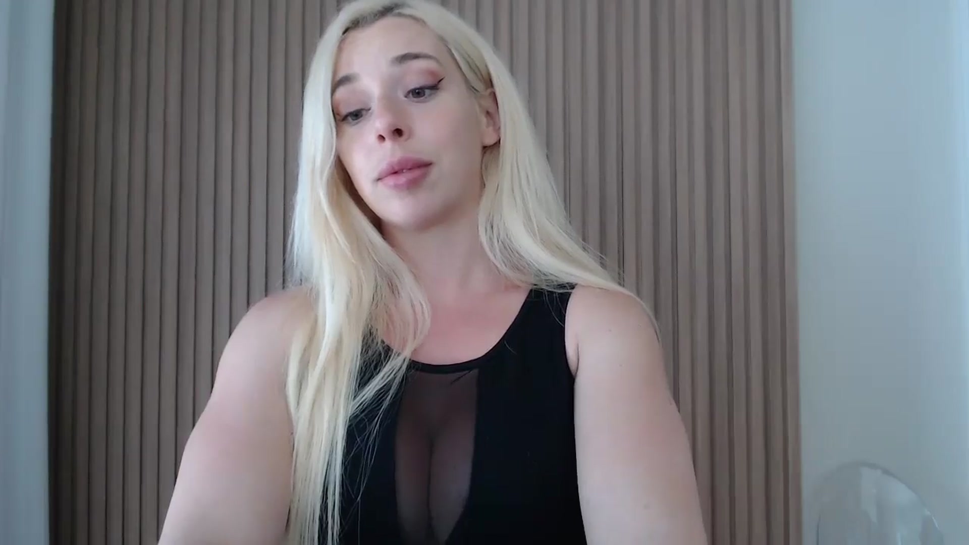 Gallery image thumbnail from Riley_Parks's myfreecams stream on, 07/02/2025, 20:17 image 16 of 20