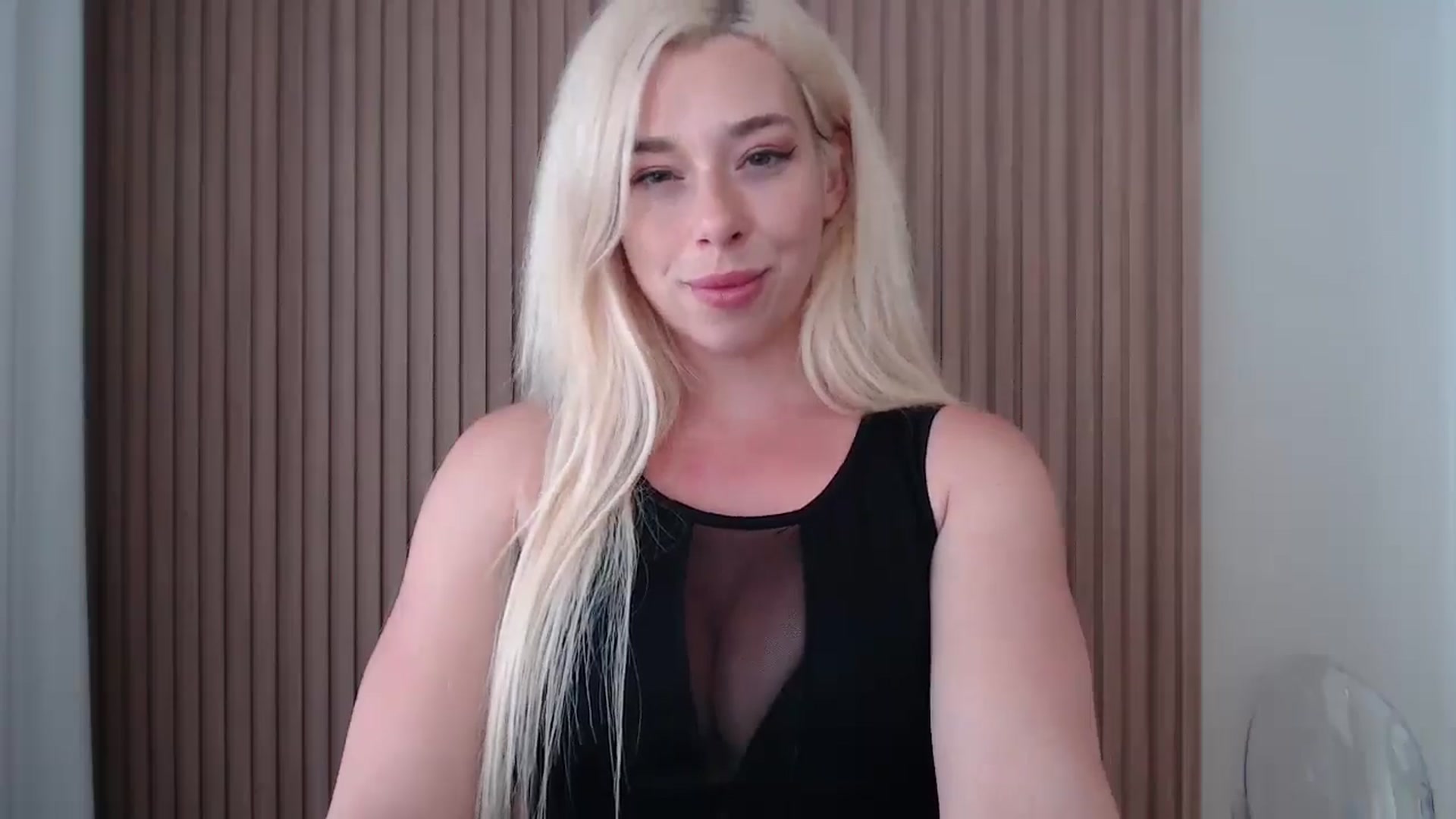 Gallery image thumbnail from Riley_Parks's myfreecams stream on, 07/02/2025, 23:07 image 15 of 20